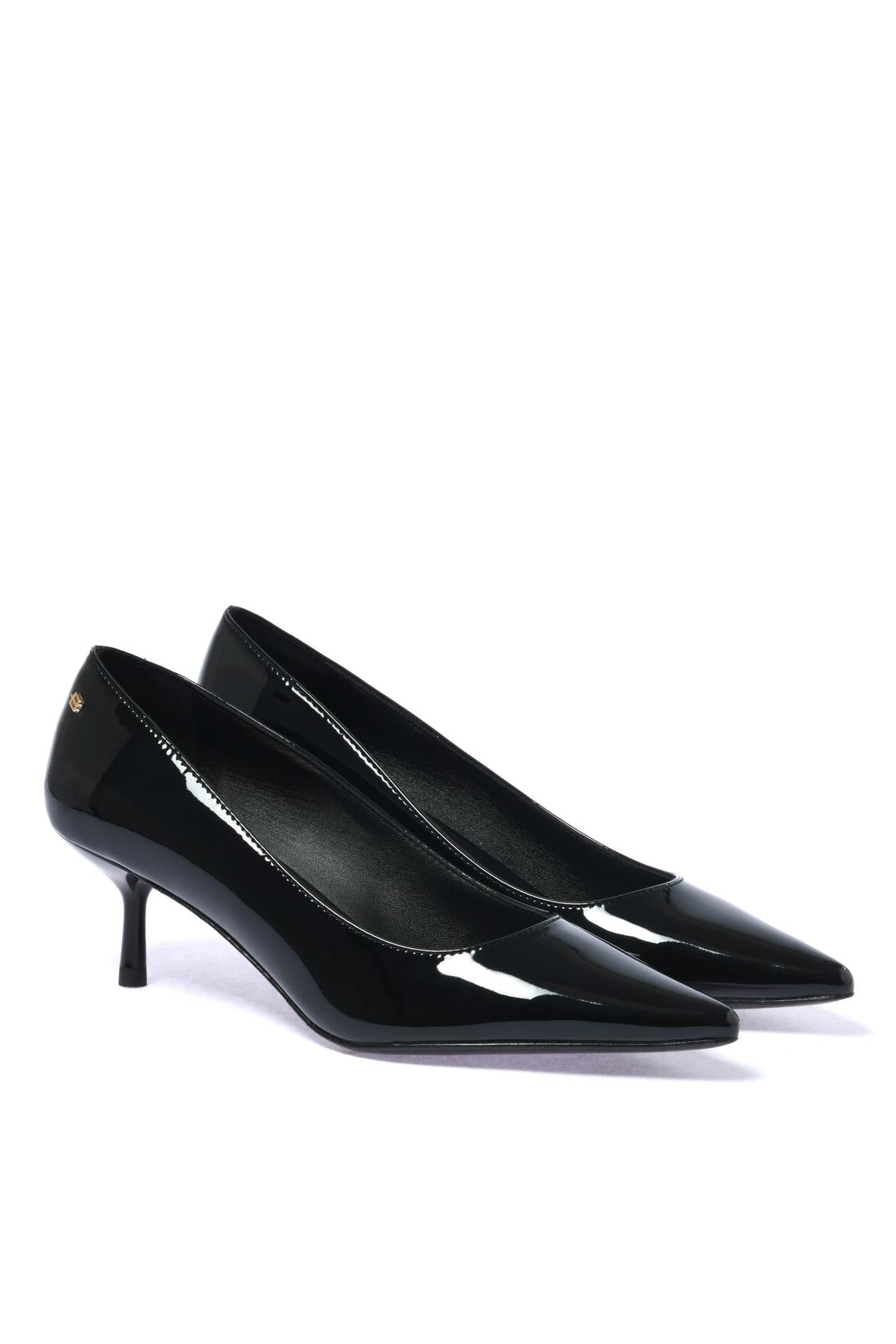 Patent leather pumps black