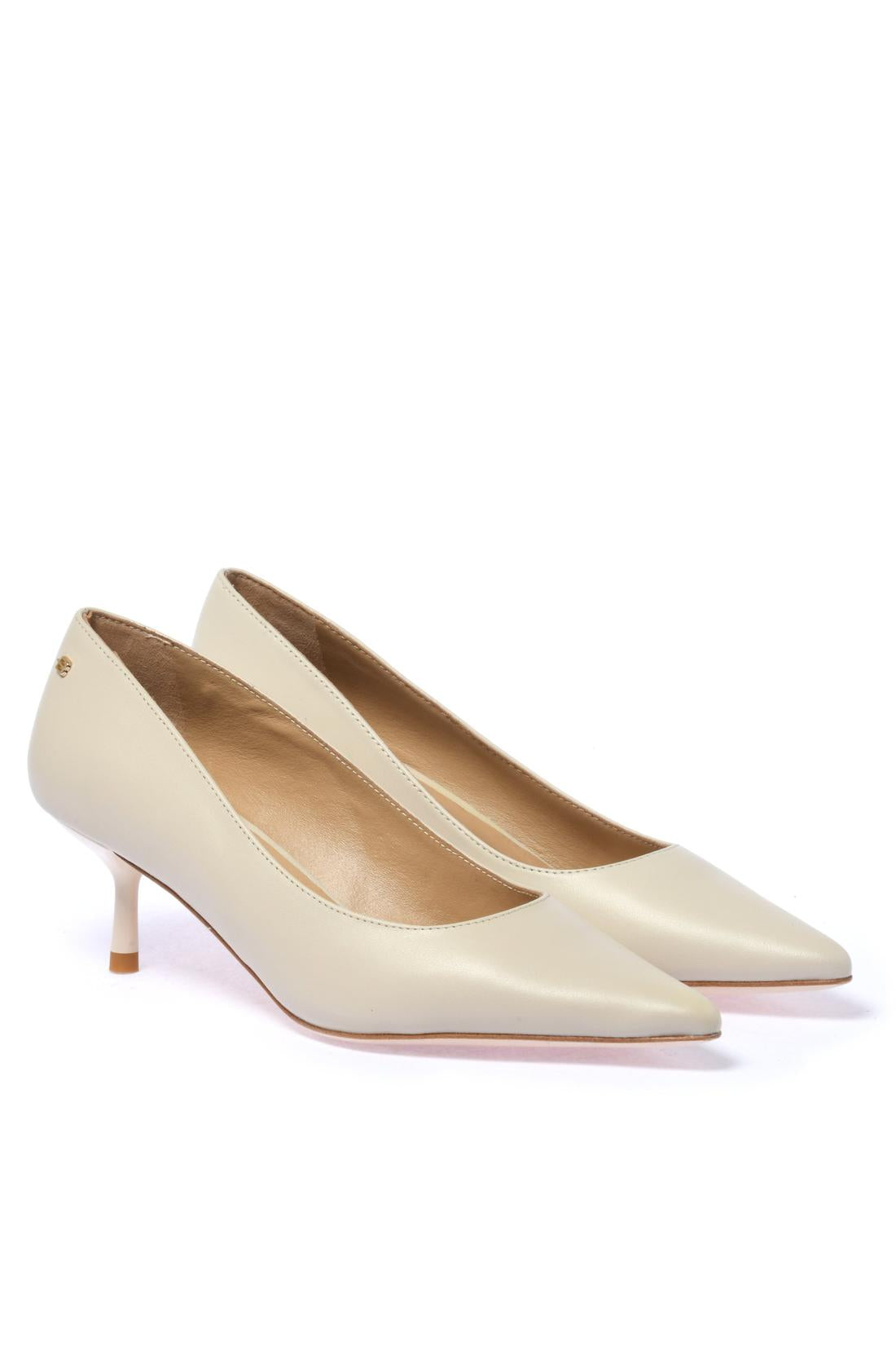Pump in leather nude