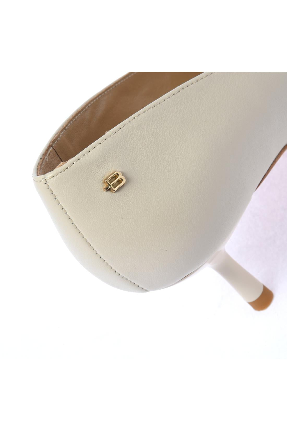 Pump in leather nude