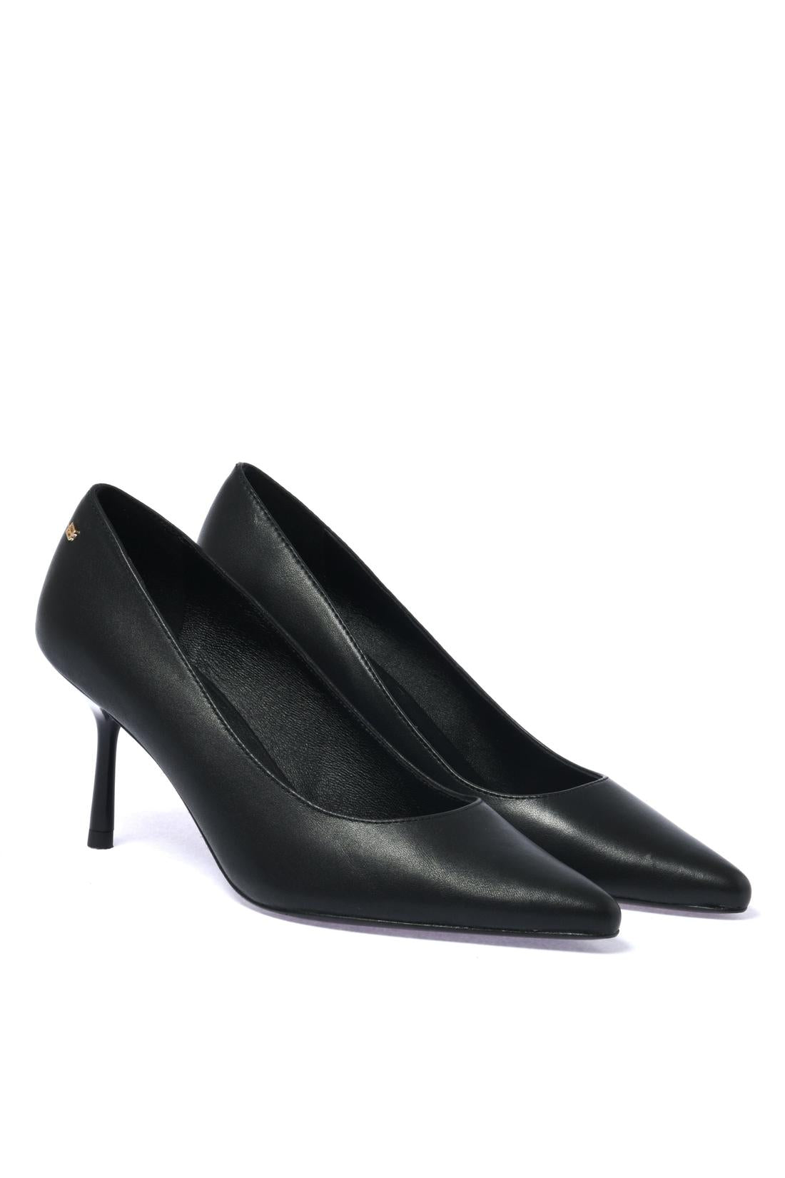 Pump in leather black