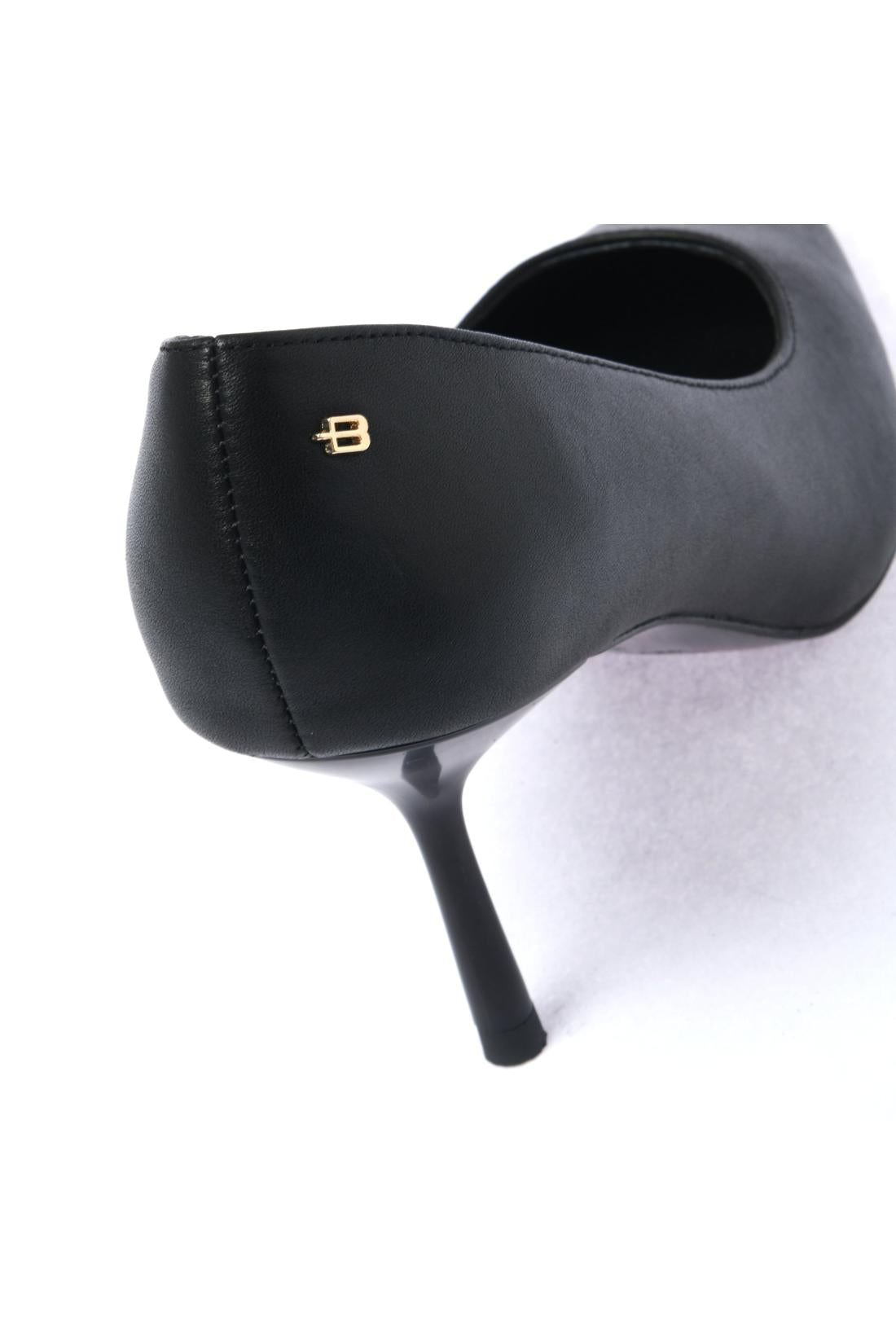 Pump in leather black