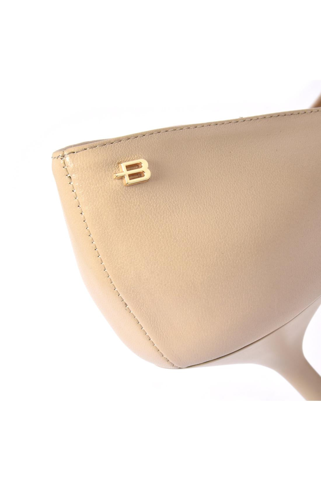 Vanilla leather pump