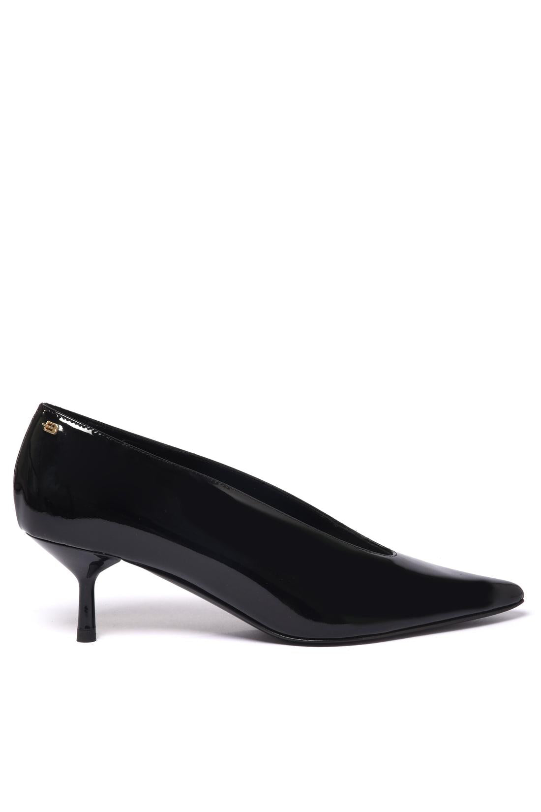 Patent leather pumps black