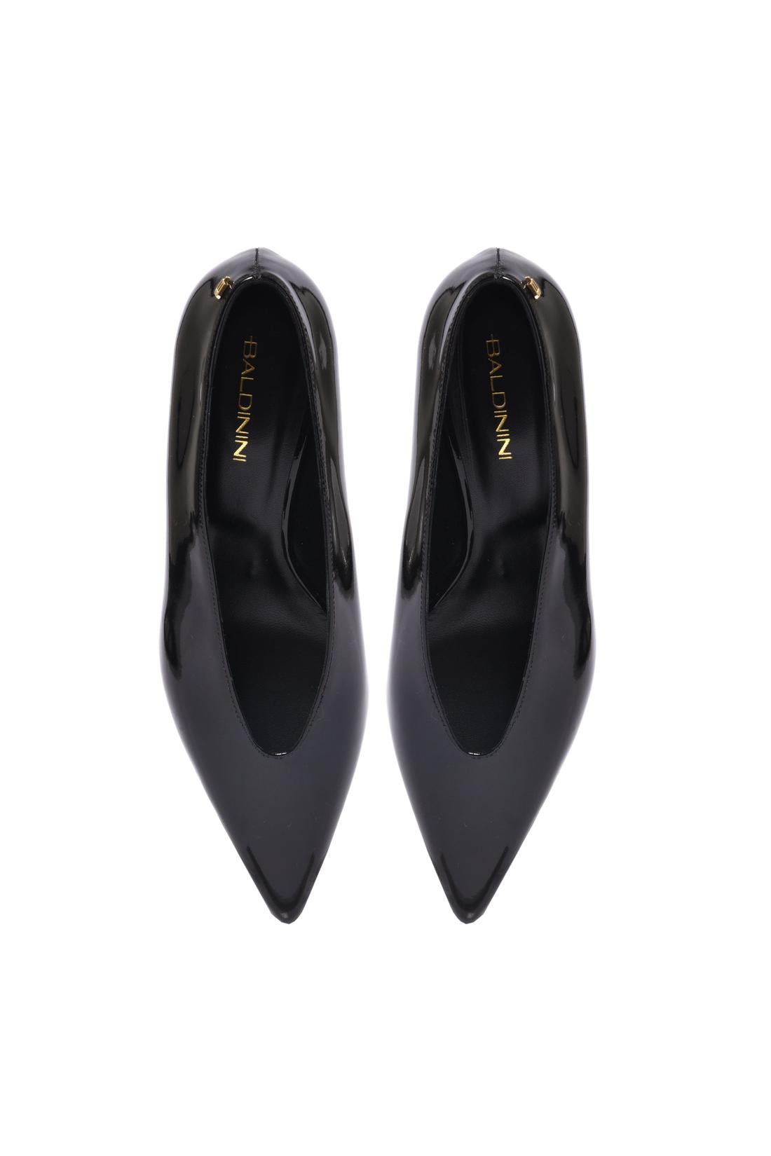 Patent leather pumps black