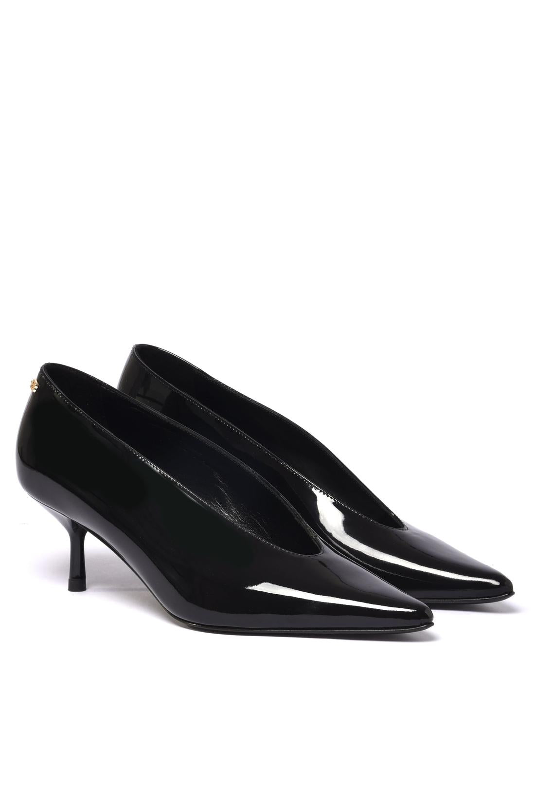 Patent leather pumps black