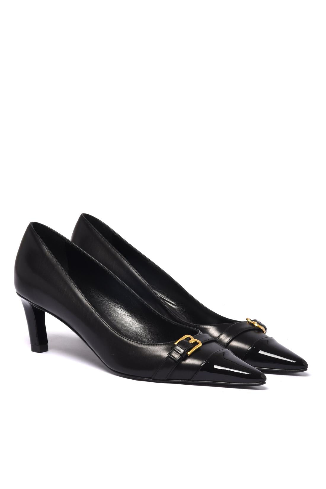 Black patent leather and leather pump