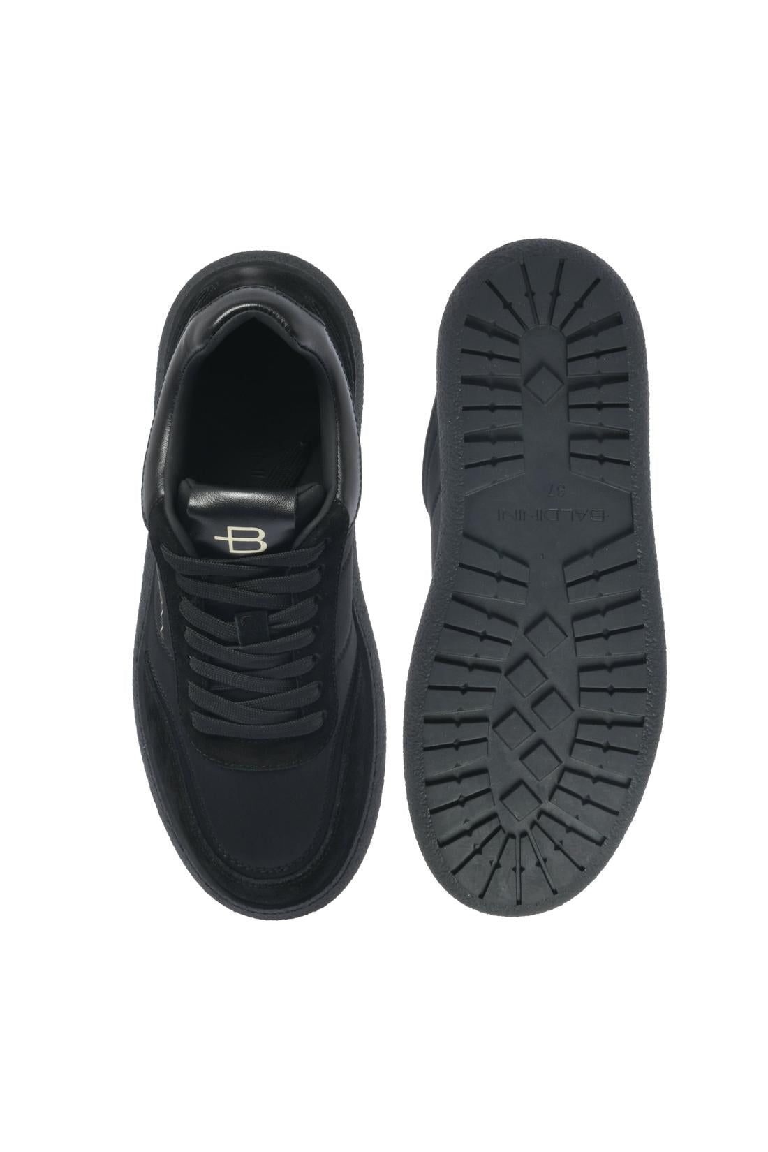 Sneaker in black suede and fabric