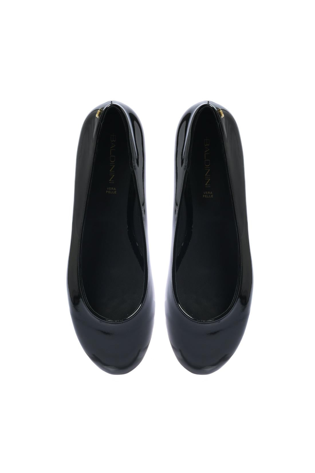 Black patent leather ballet flat