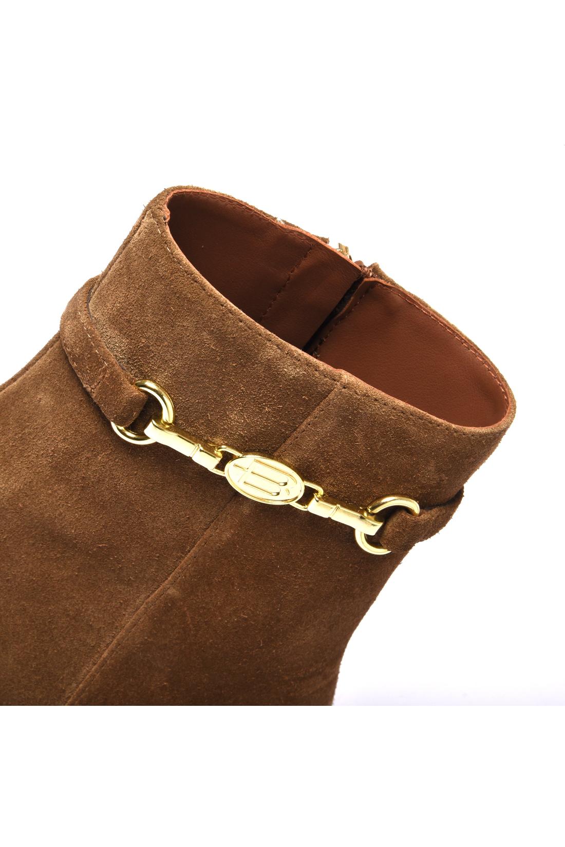 Suede leather ankle boot