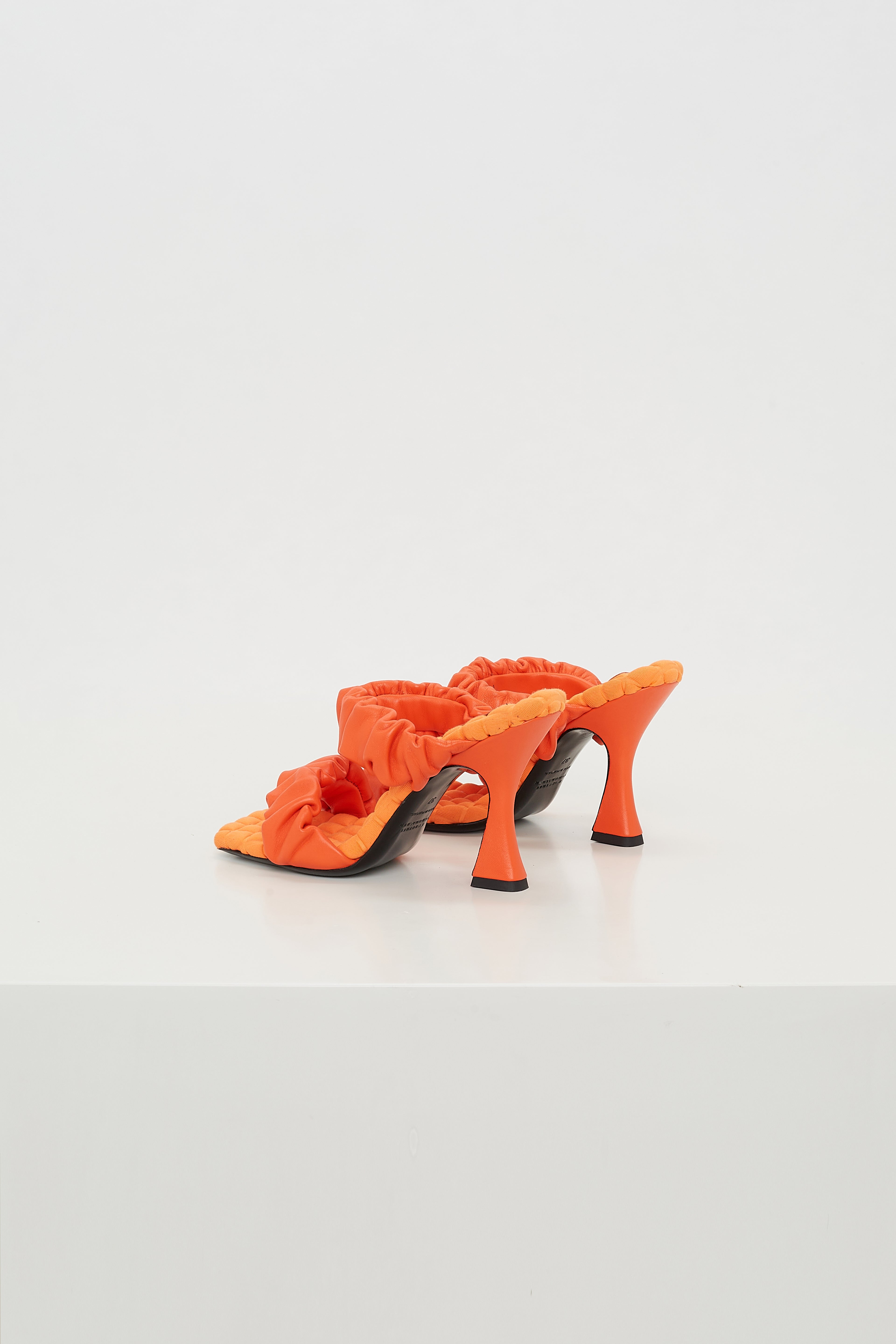 Dorothee-Schumacher-OUTLET-SALE-SPORTY-FEMININITY-sandal-heeled-Sandalen-ARCHIVE-COLLECTION-3.jpg