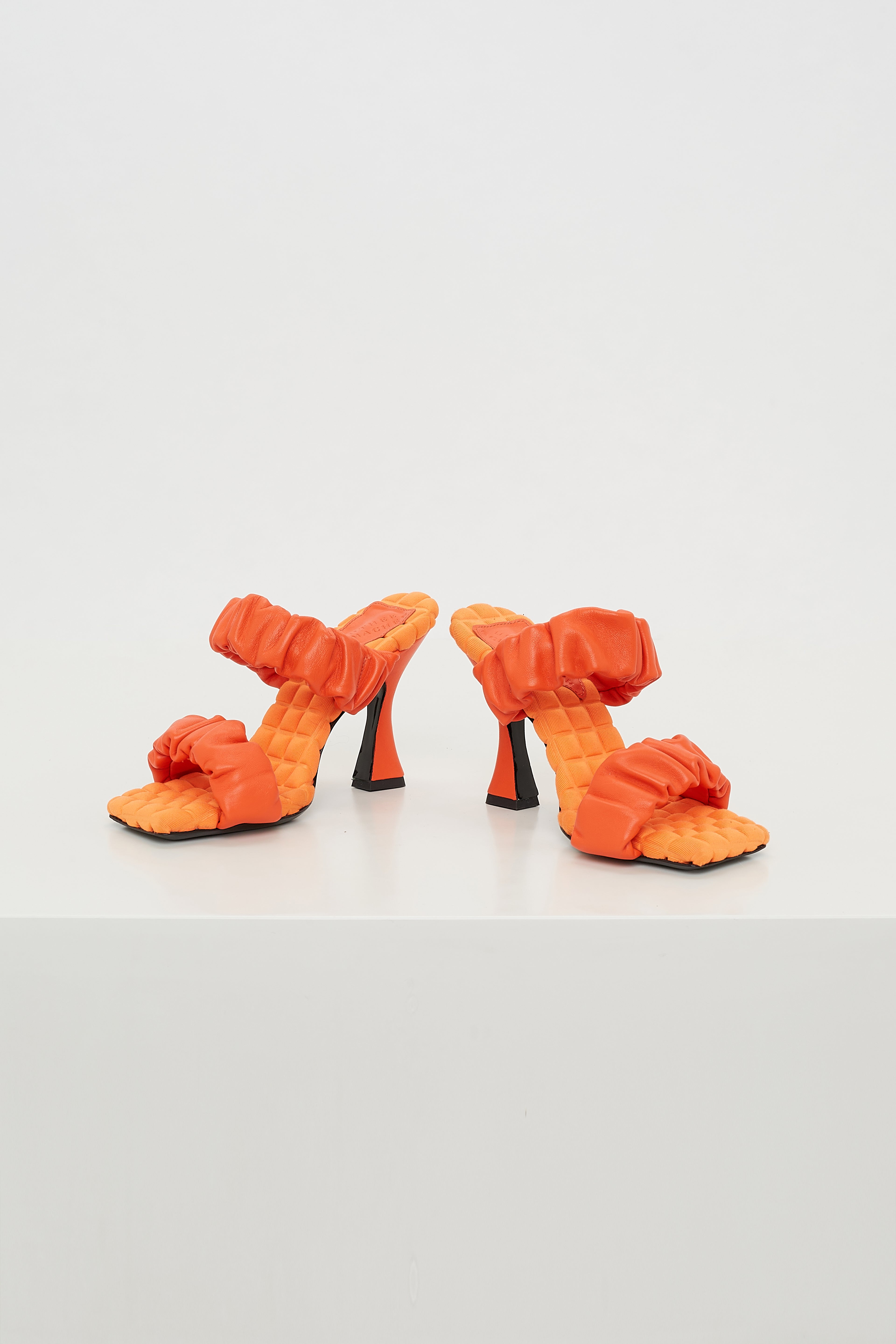 Dorothee-Schumacher-OUTLET-SALE-SPORTY-FEMININITY-sandal-heeled-Sandalen-ARCHIVE-COLLECTION-4.jpg