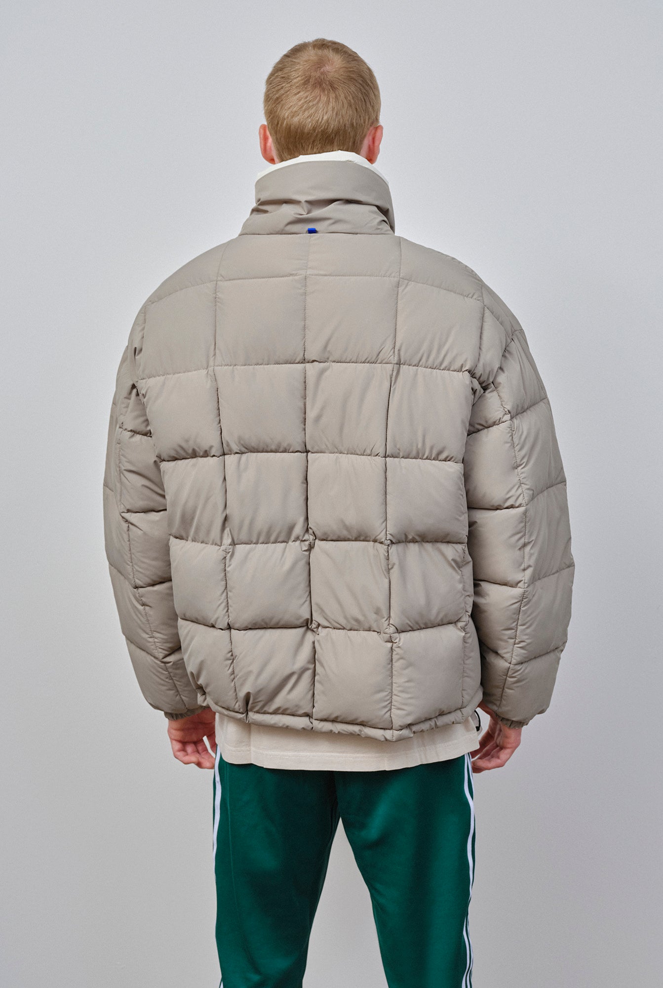 Embassy-of-Bricks-and-Logs-OUTLET-SALE-CAWSTON-PUFFER-JACKET-Jacken-Mantel-ARCHIVE-COLLECTION-3_7d4722e0-3d26-41ee-a179-98924b2e880e.jpg