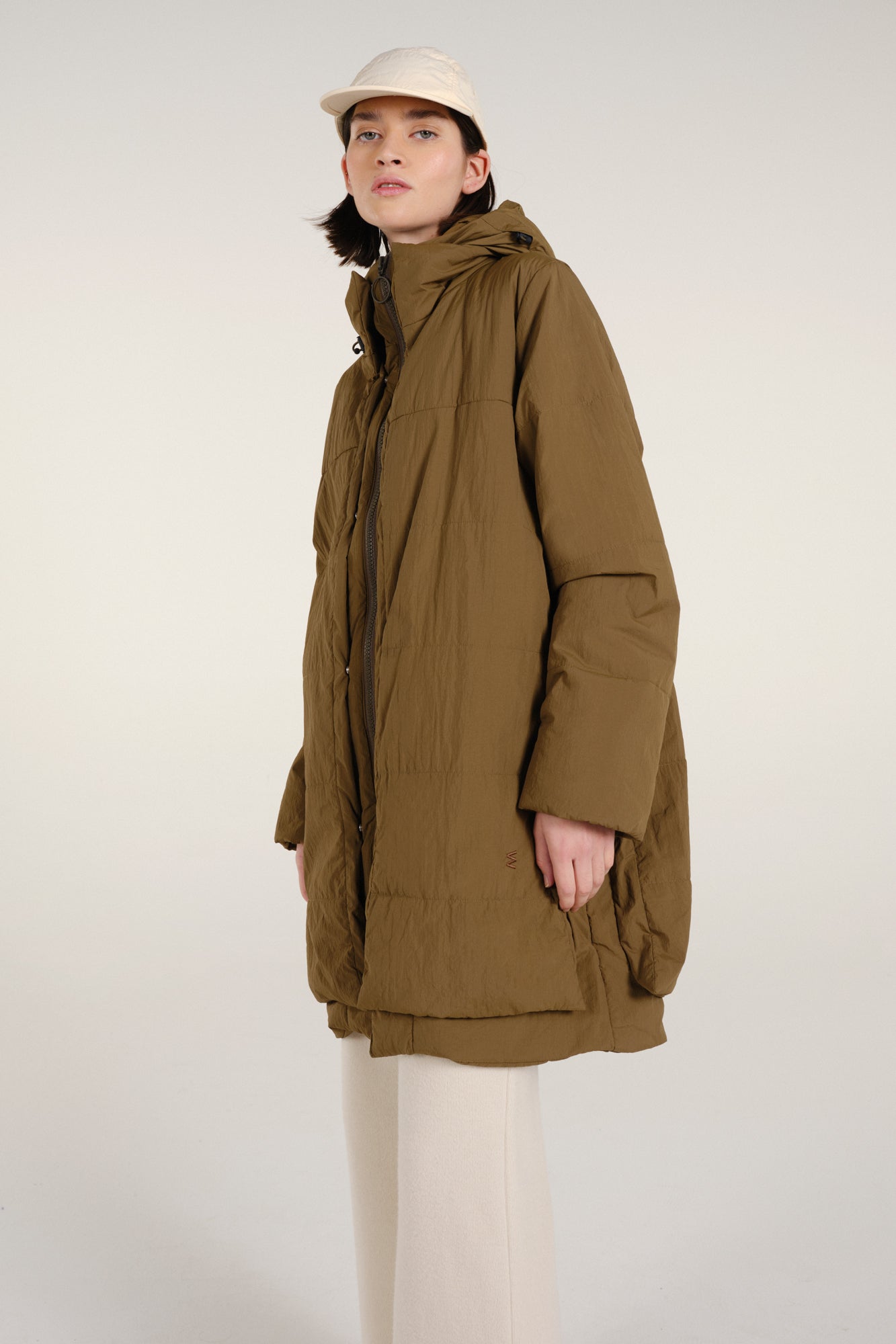 Embassy of Bricks and Logs-Archive-Sale-Outlet-LARGO PUFFER JACKET-Jacken & Mäntel-L-MUD-by-ARCHIVIST