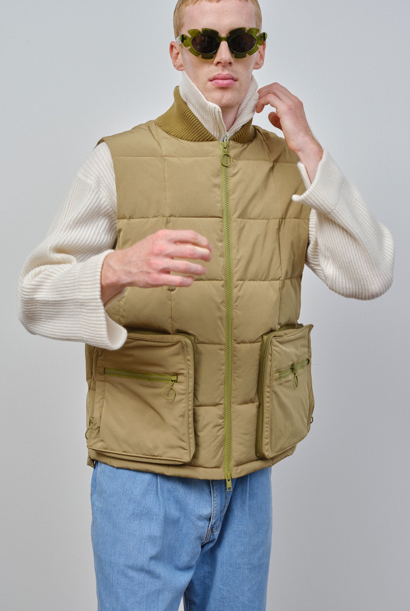 Embassy-of-Bricks-and-Logs-OUTLET-SALE-WARWICK-PUFFER-VEST-Jacken-Mantel-ARCHIVE-COLLECTION-2_1246a568-8c17-4ded-884c-c21c327c7e40.jpg
