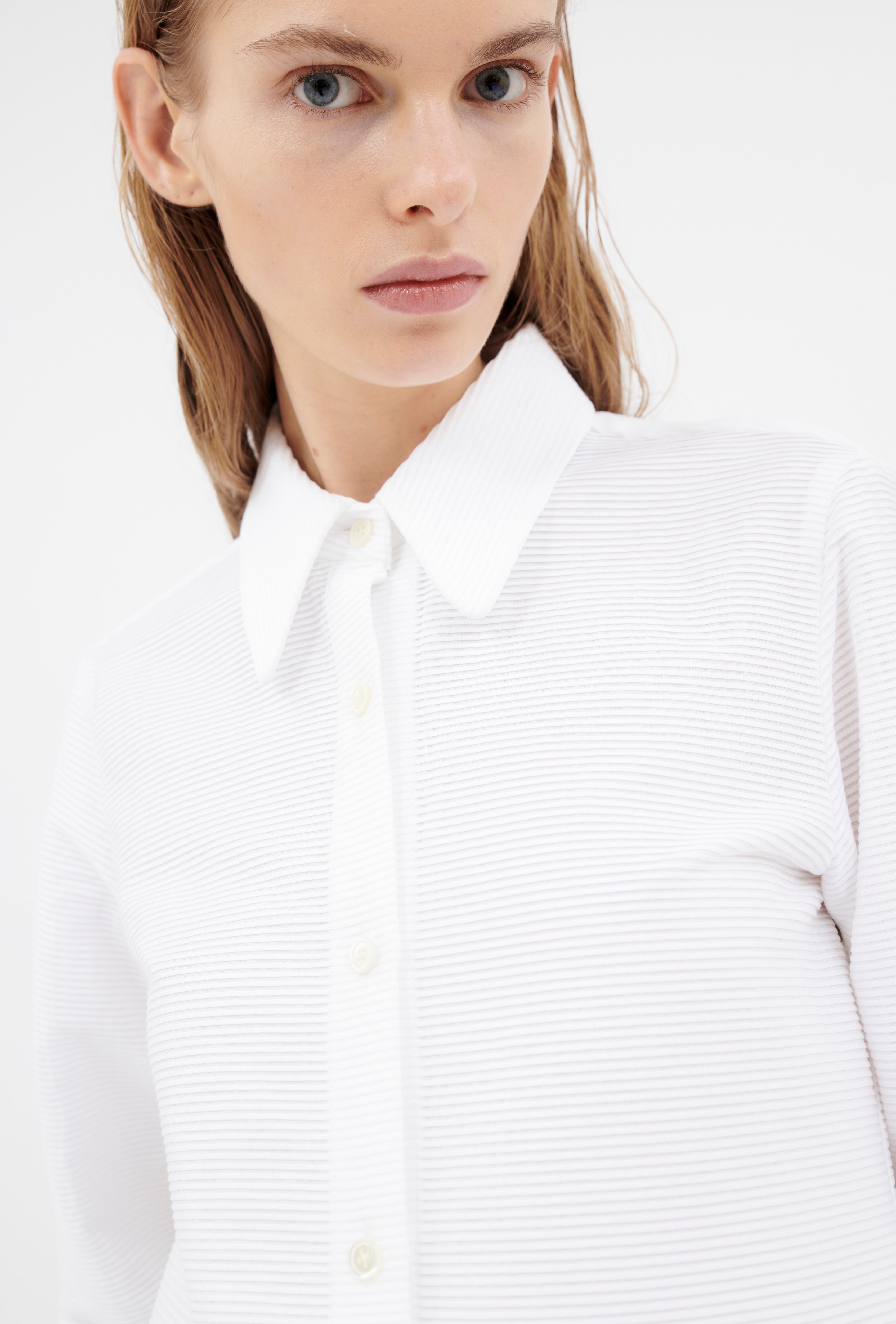 Odeeh-Fine Plissé Bluse, White-Hemden & Blusen-Black-Deal-Outlet-by-ARCHIVIST