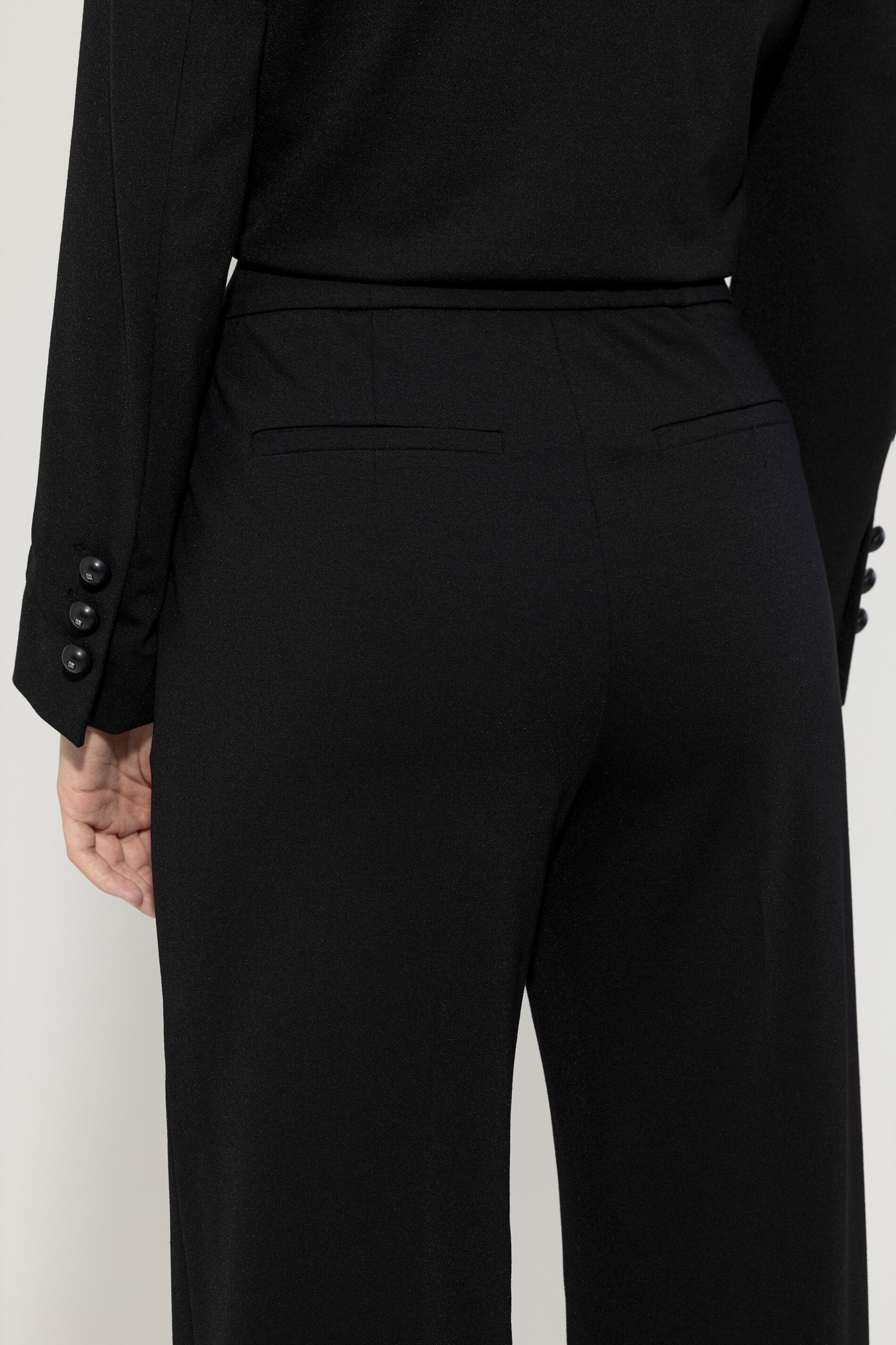 Luisa Cerano-Hose aus Punto-Milano-Hosen-Black-Deal-Outlet-by-ARCHIVIST