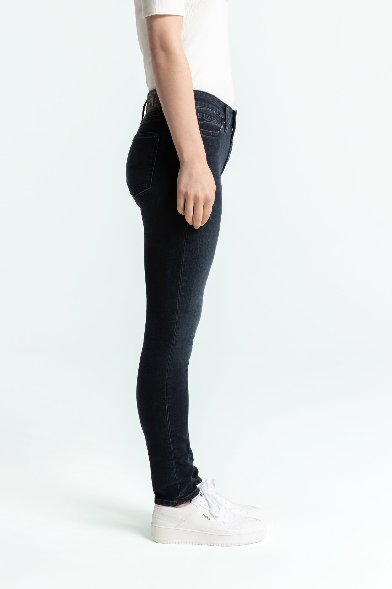 Kings Of Indigo-JUNO MEDIUM | BLUE BLACK WORN-Jeans-Black-Deal-Outlet-by-ARCHIVIST