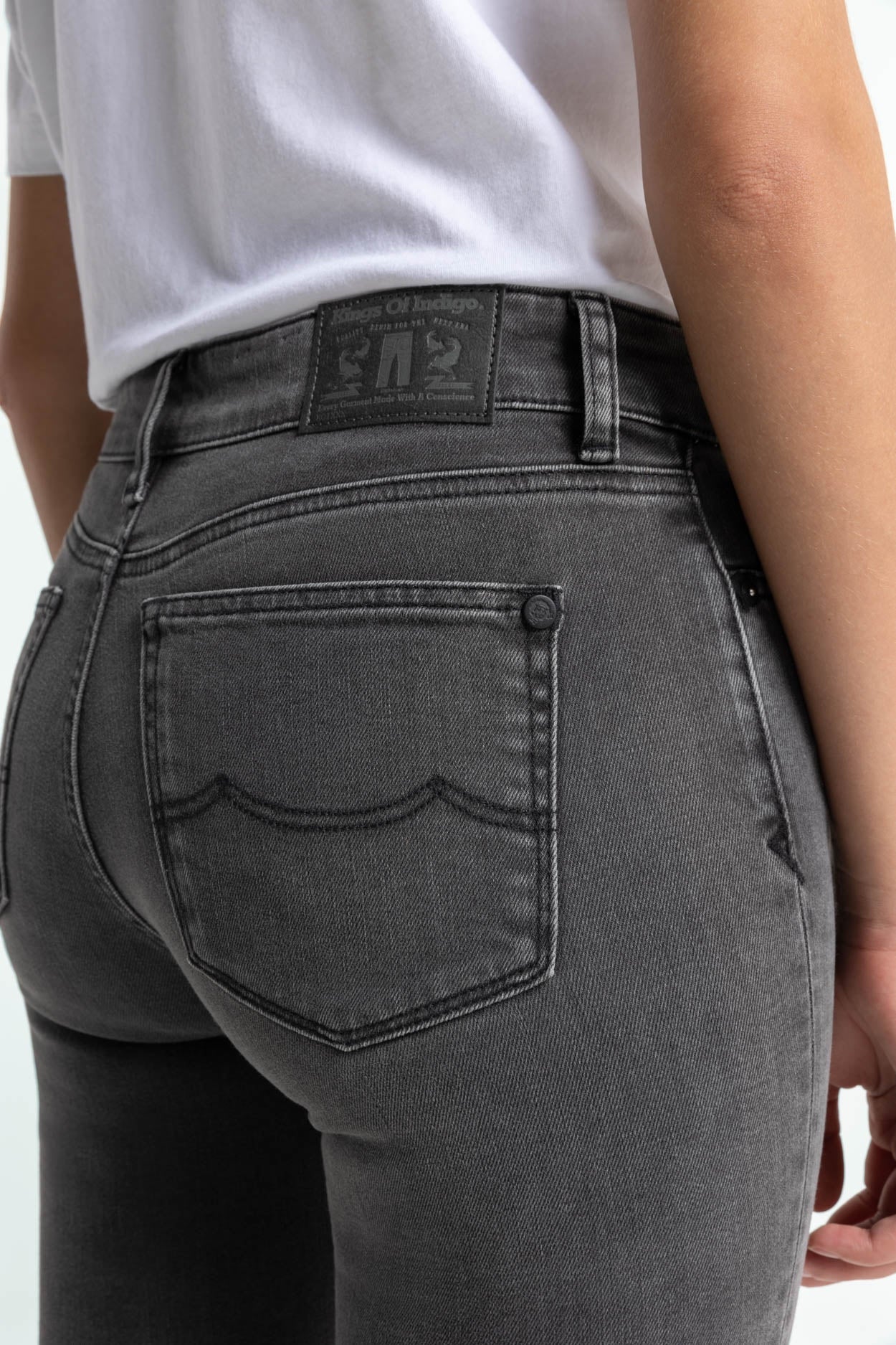 Kings Of Indigo-JUNO MEDIUM | GREY USED-Jeans-Black-Deal-Outlet-by-ARCHIVIST