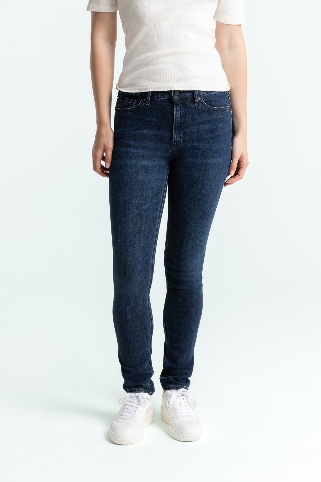 Kings Of Indigo-JUNO MEDIUM | CLEAN MEDIUM USED-Jeans-Black-Deal-Outlet-by-ARCHIVIST