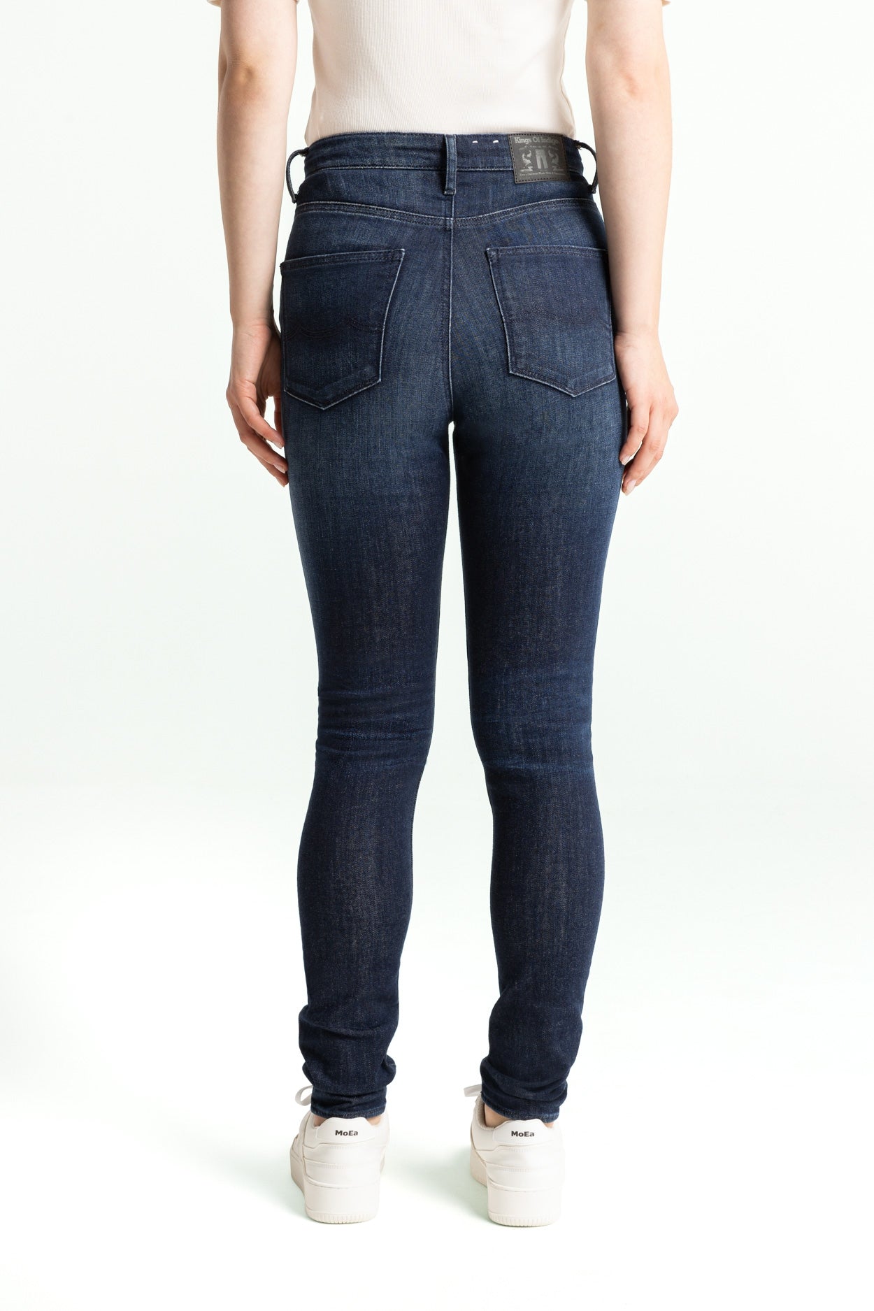 Kings Of Indigo-CHRISTINA HIGH | GORBI BLUE WORN-Jeans-Black-Deal-Outlet-by-ARCHIVIST