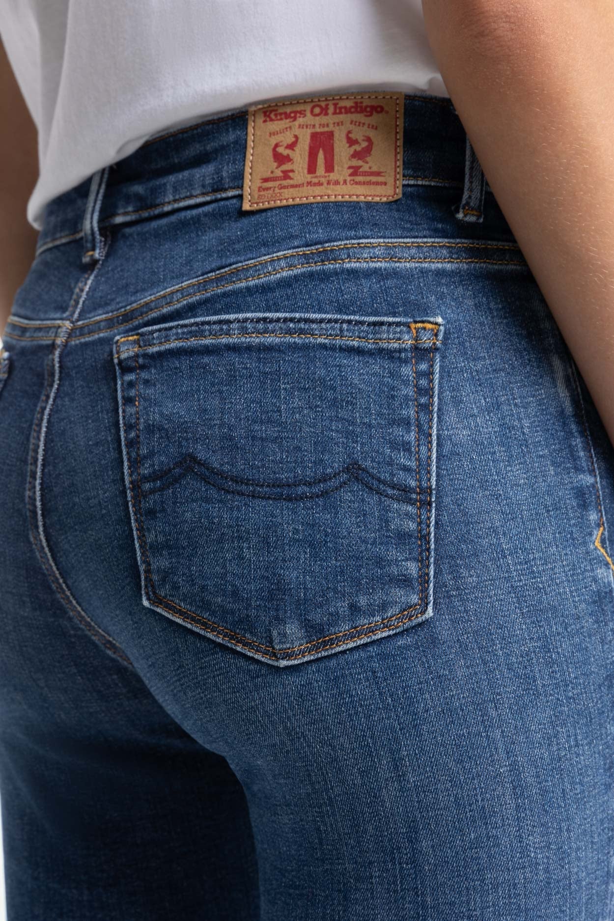 Kings Of Indigo-JUNO MEDIUM | JOURNEY MID USED-Jeans-Black-Deal-Outlet-by-ARCHIVIST