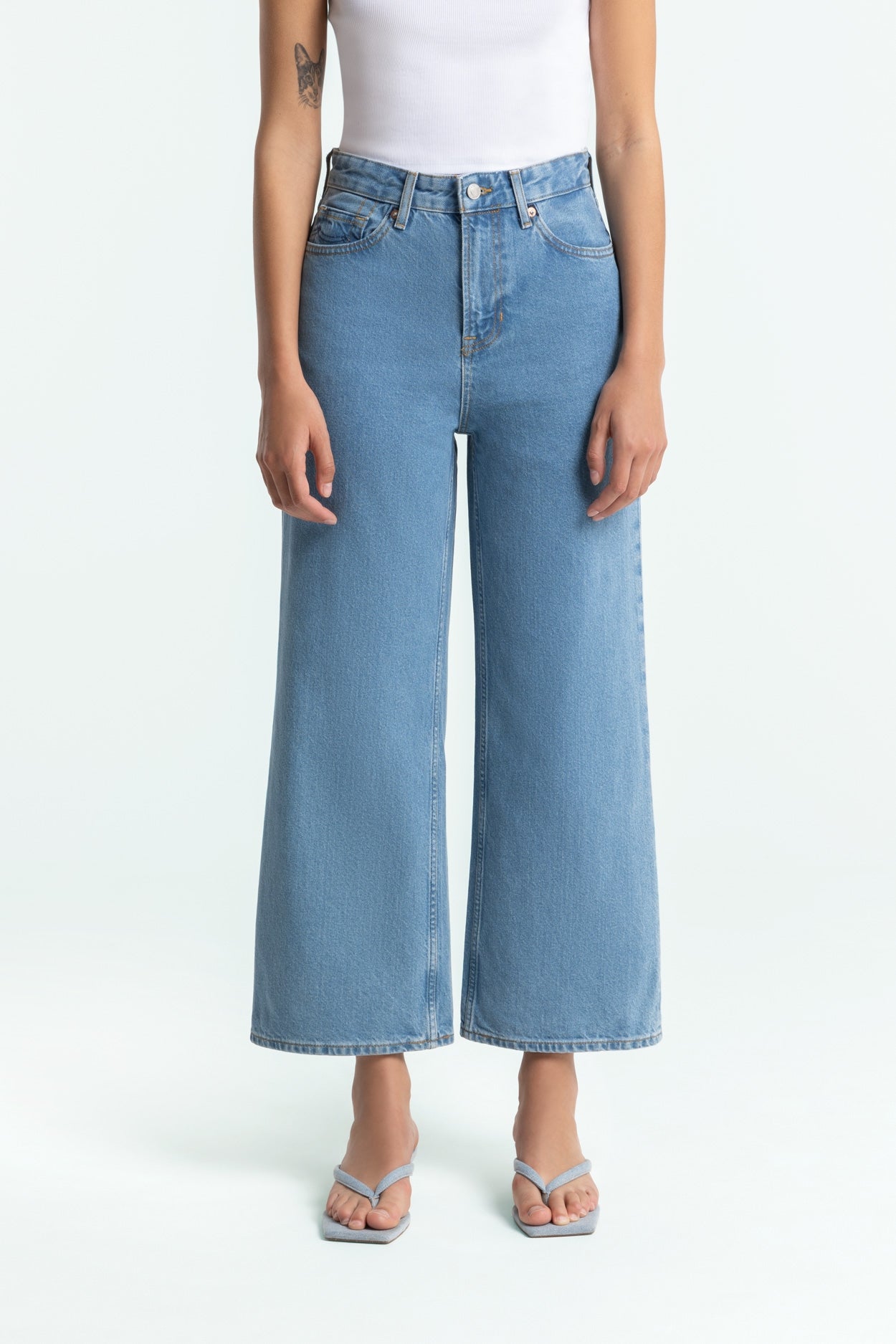 Kings Of Indigo-ELISABETH CROPPED | CLEAN HOLO MID VINTAGE-Jeans-Black-Deal-Outlet-by-ARCHIVIST