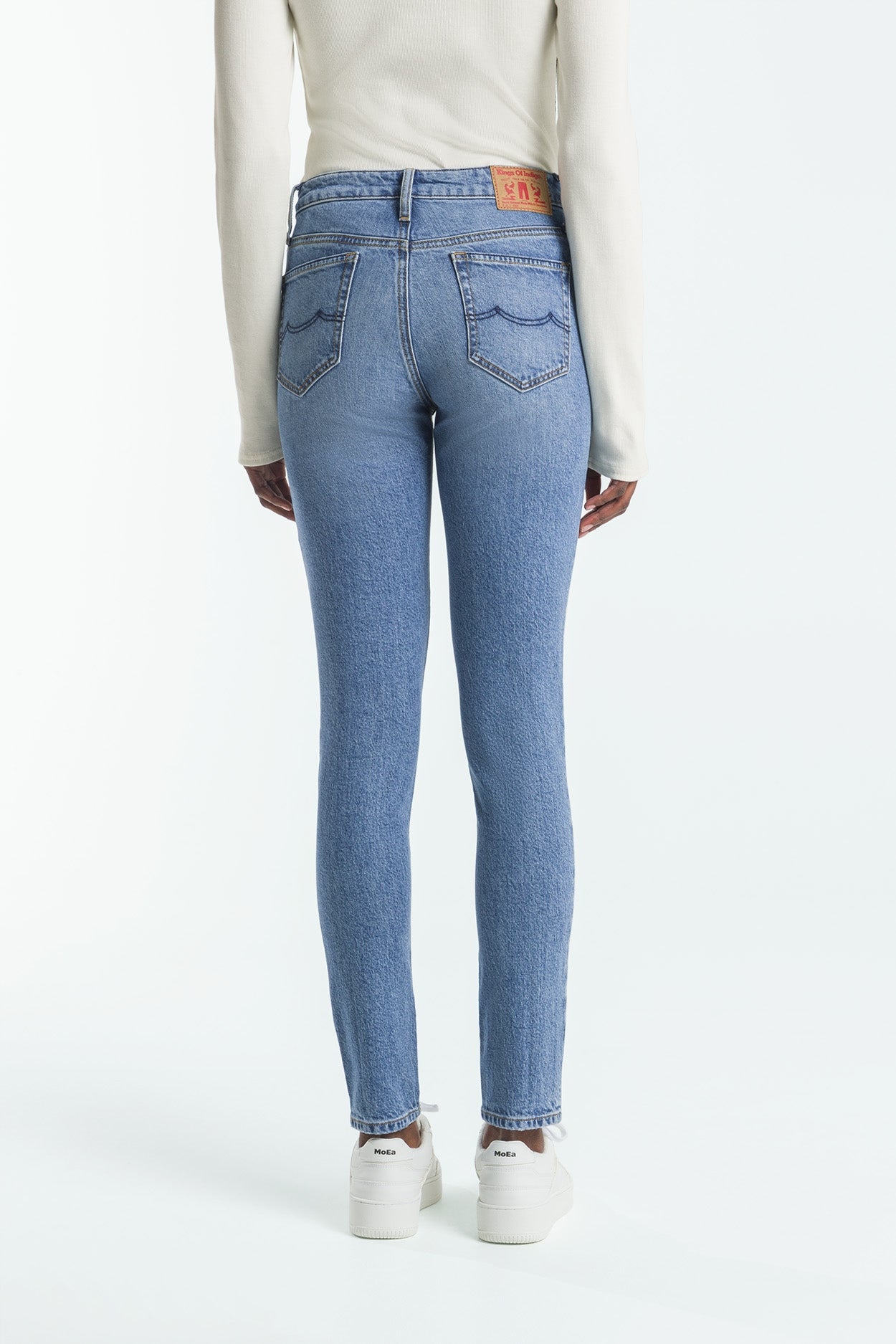 Kings Of Indigo-JUNO MEDIUM | ANTONIE DEEP ROYAL TENCEL MID-Jeans-Black-Deal-Outlet-by-ARCHIVIST