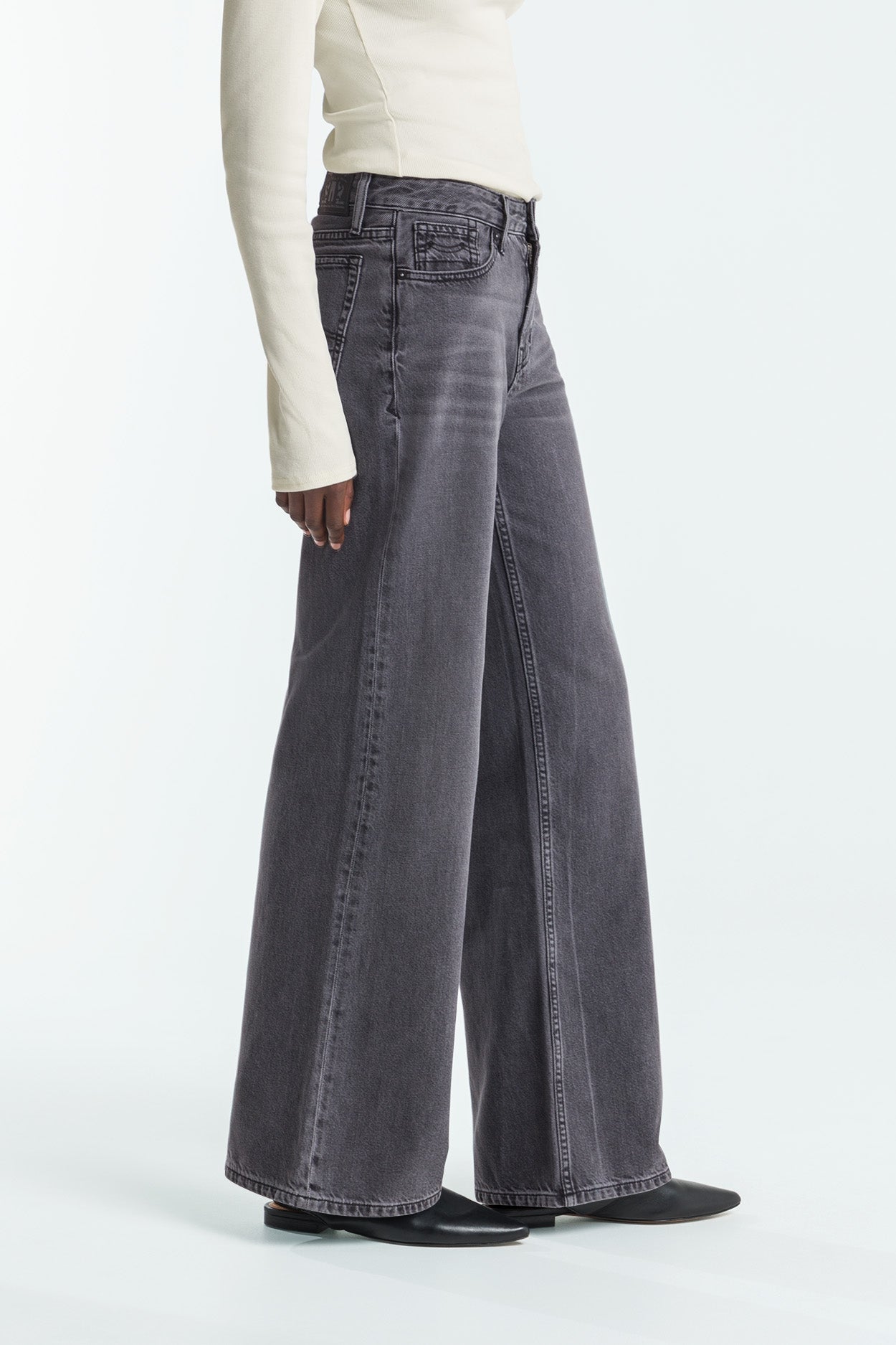 Kings Of Indigo-JANE | PONY BLACK OD BLACK-Jeans-Black-Deal-Outlet-by-ARCHIVIST