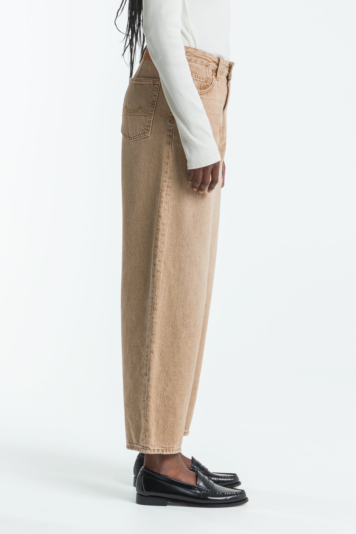 LEILA | JIM DARK BEIGE