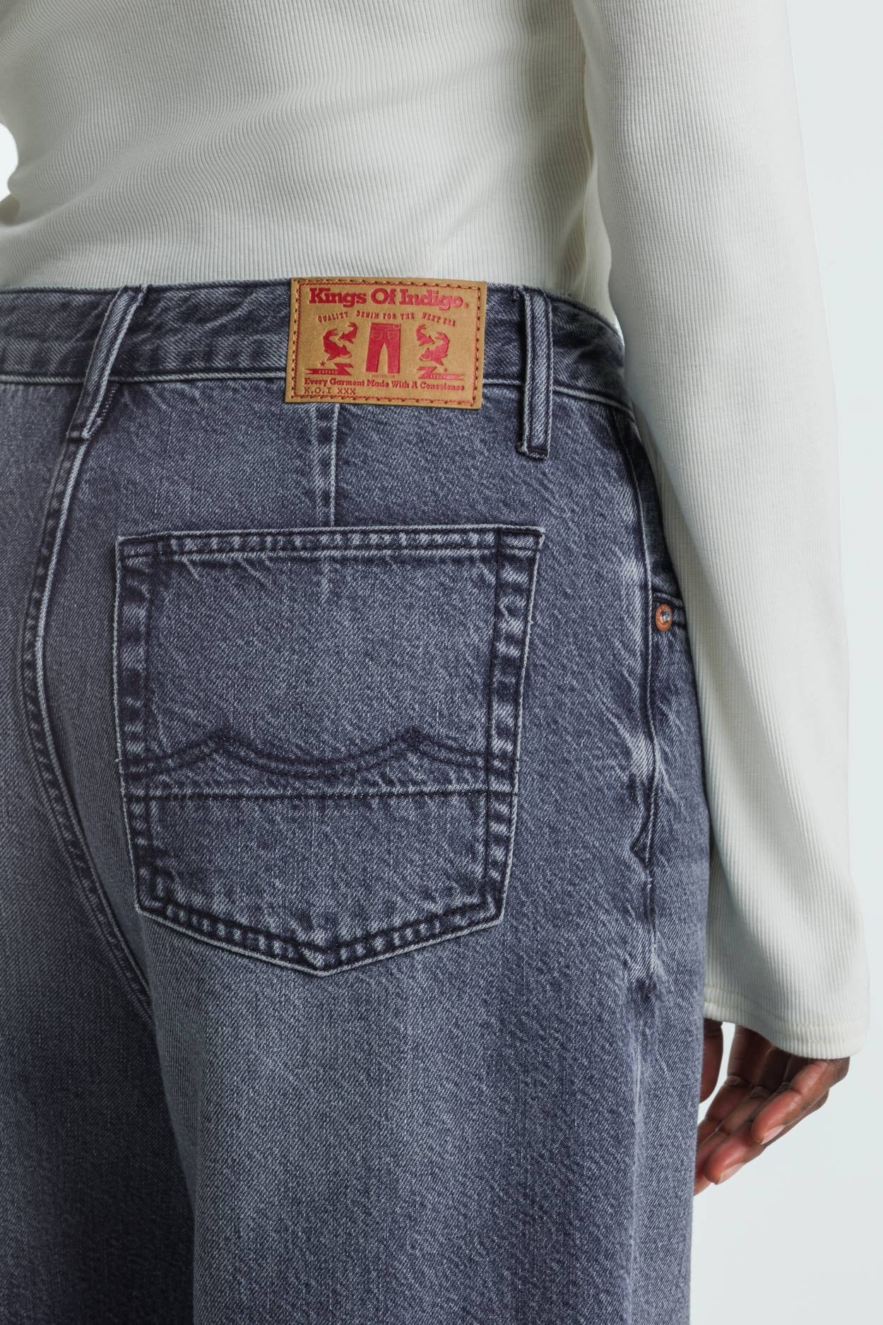 Kings Of Indigo-LEILA CROPPED | JIM WHALE BLUE-Jeans-Black-Deal-Outlet-by-ARCHIVIST