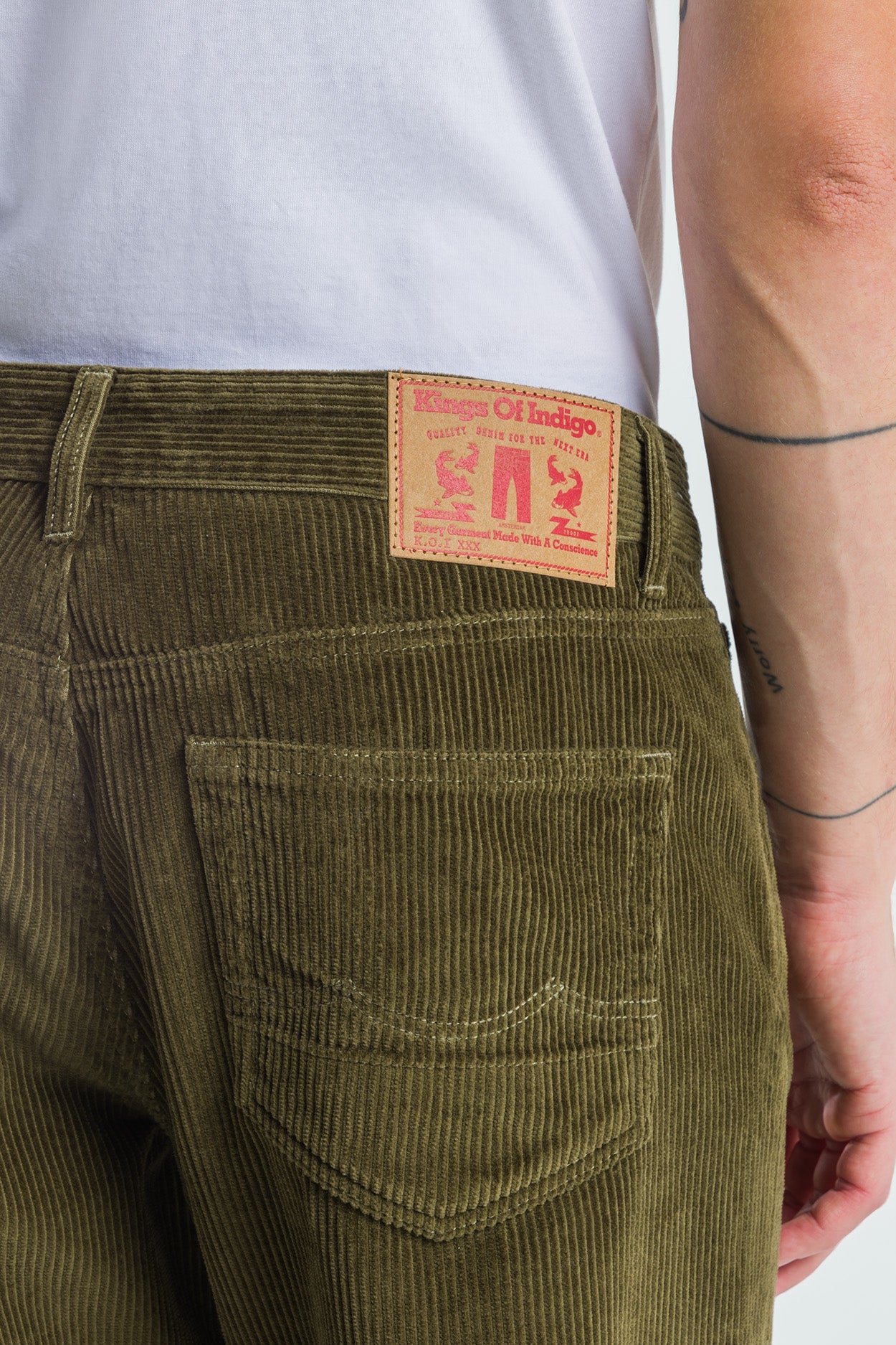 Kings Of Indigo-SUSHAN | BURNT OLIVE-Hosen-Black-Deal-Outlet-by-ARCHIVIST