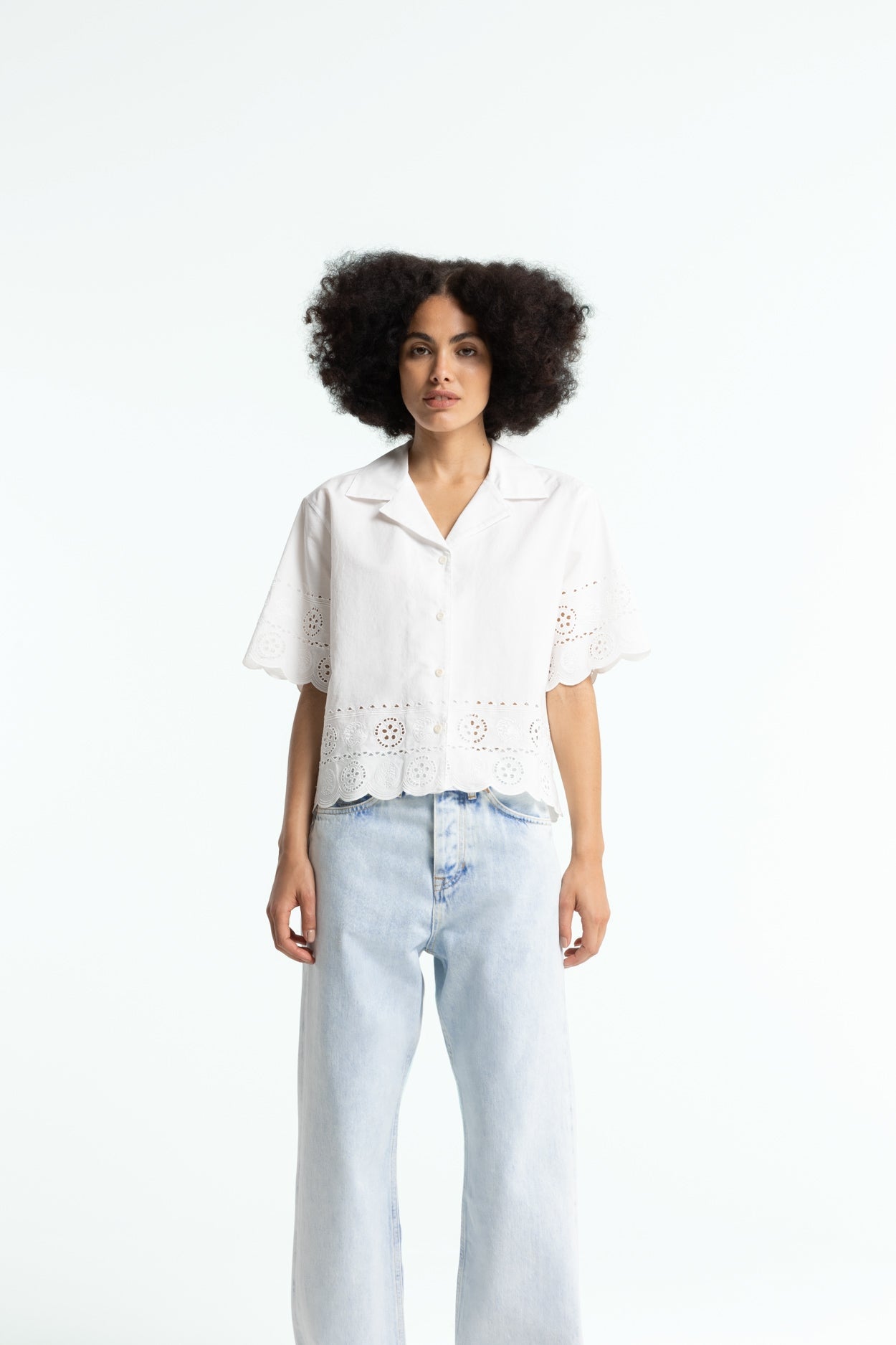 RYANNA | WHITE JAPAN CREST