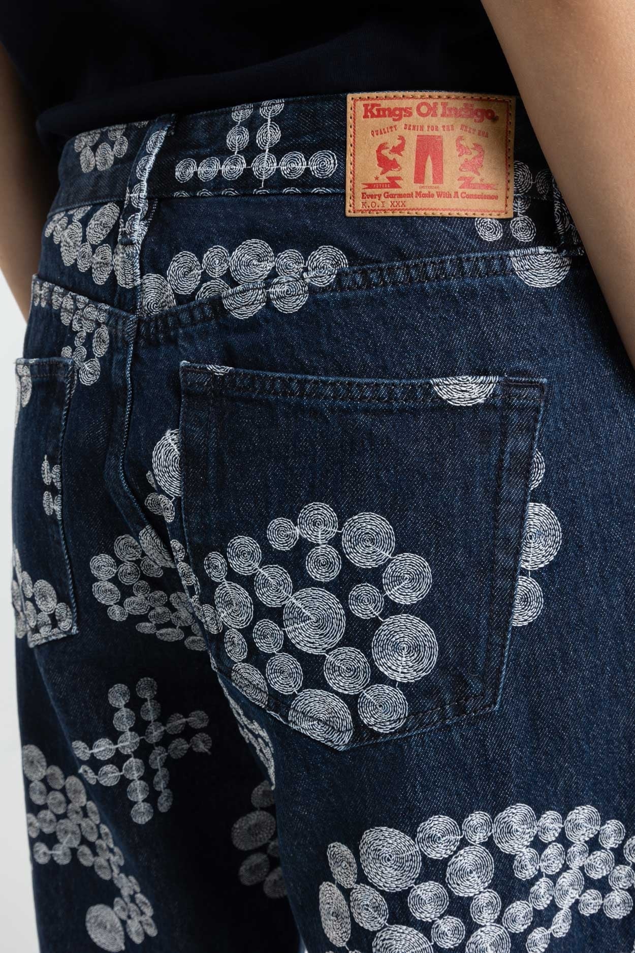 JOAN | EMBROIDERY DENIM
