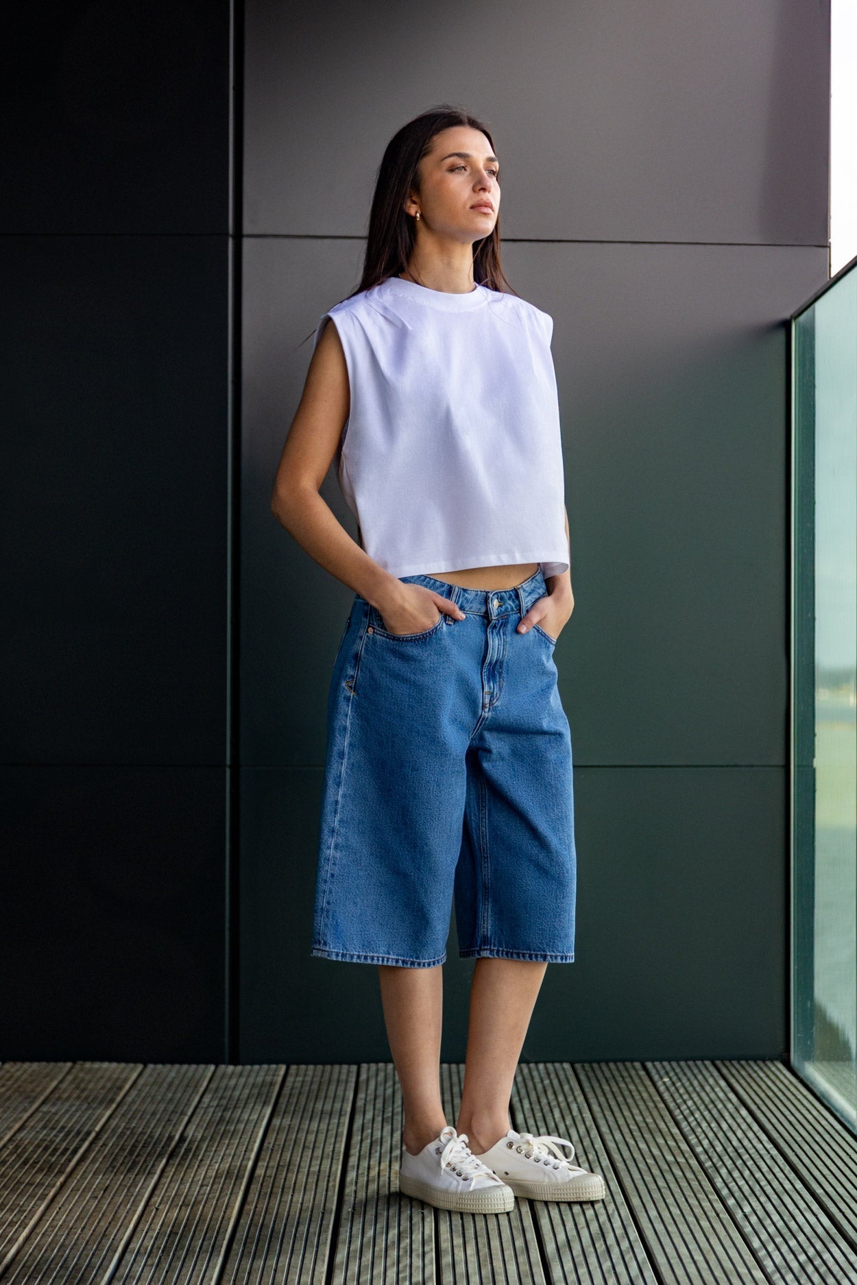 JOAN JORT | ELLIOT MID