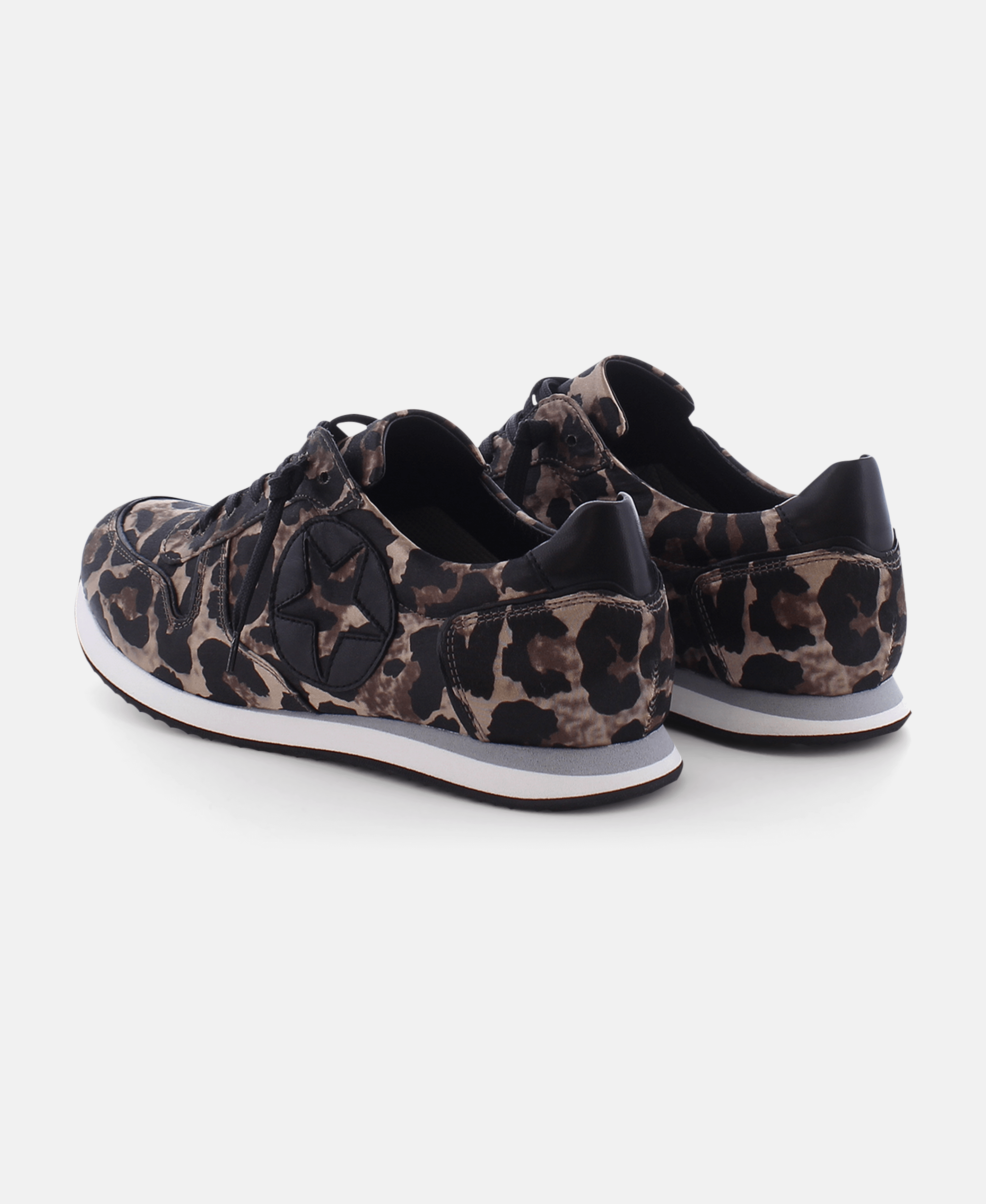 TRAINER-Kennel & Schmenger-Sale