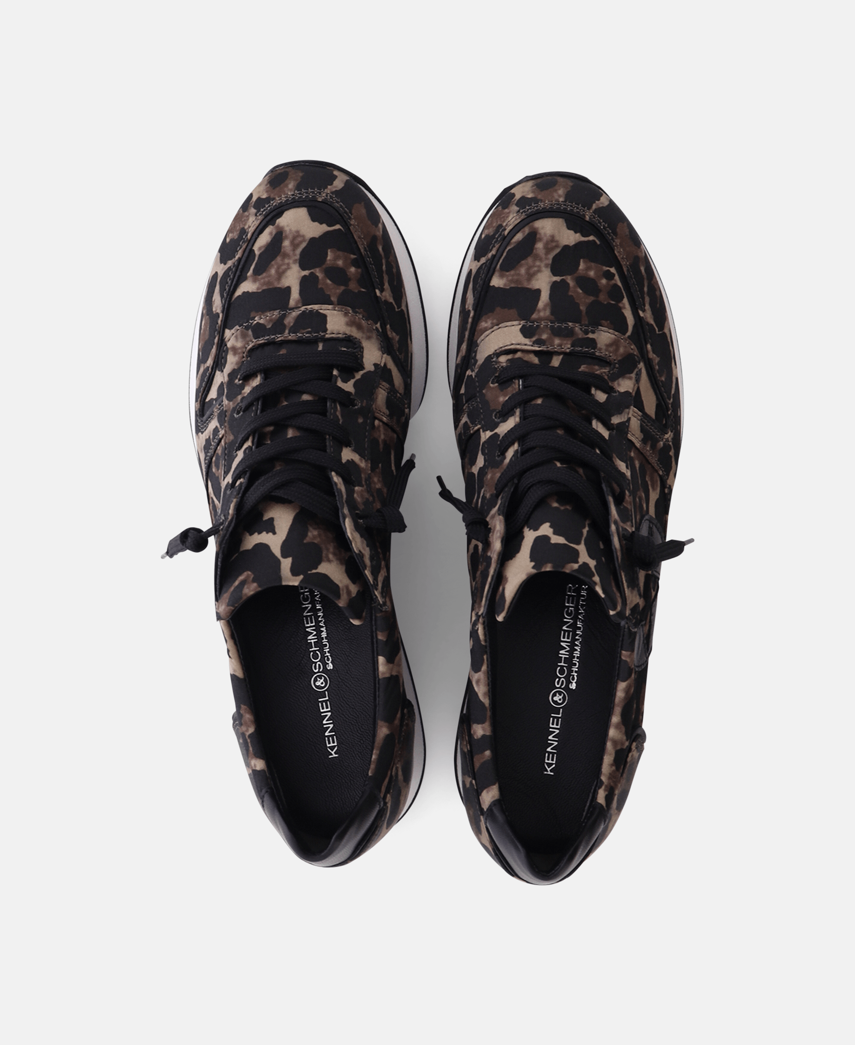 TRAINER-Kennel & Schmenger-Sale