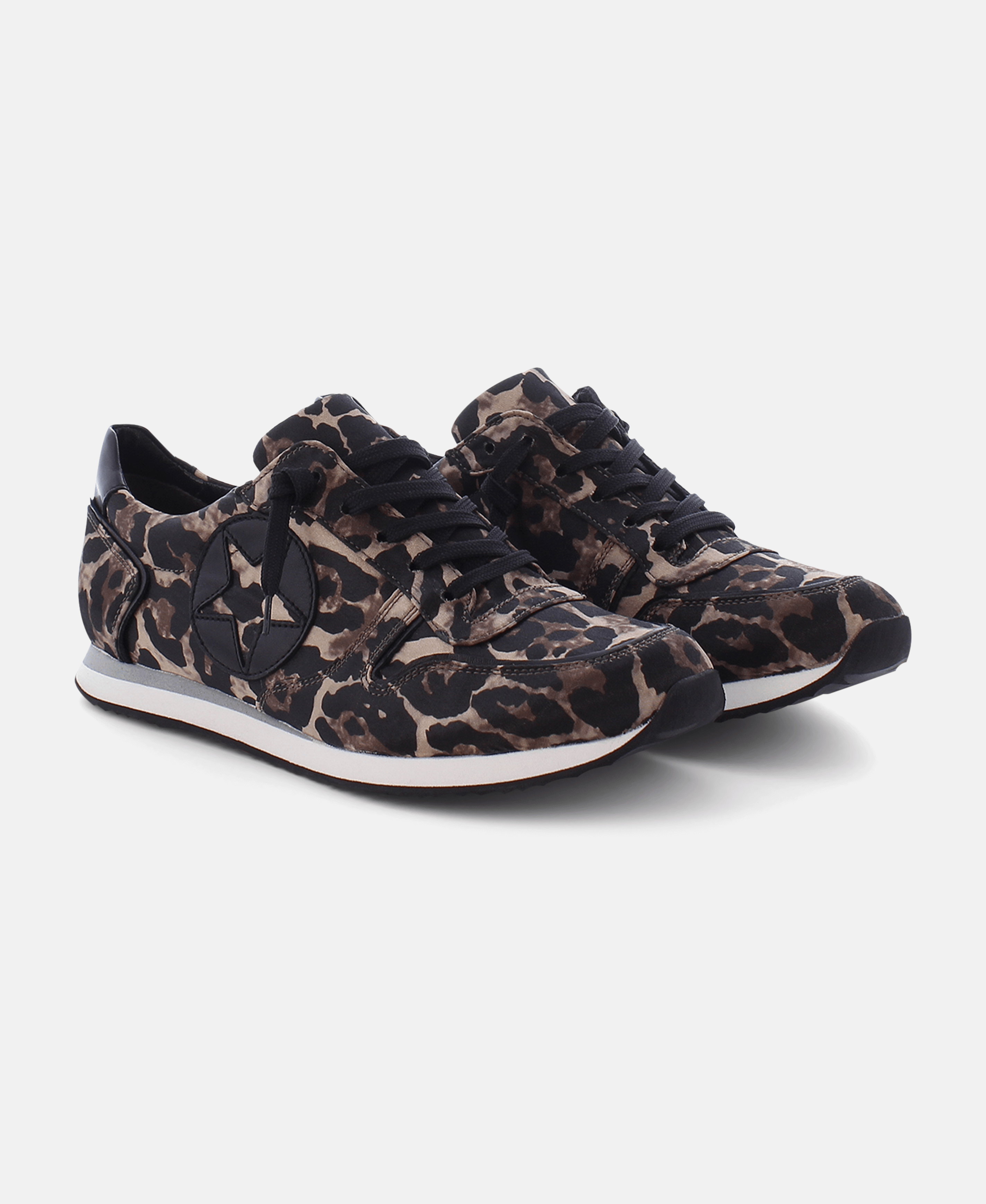 TRAINER-Kennel & Schmenger-Sale