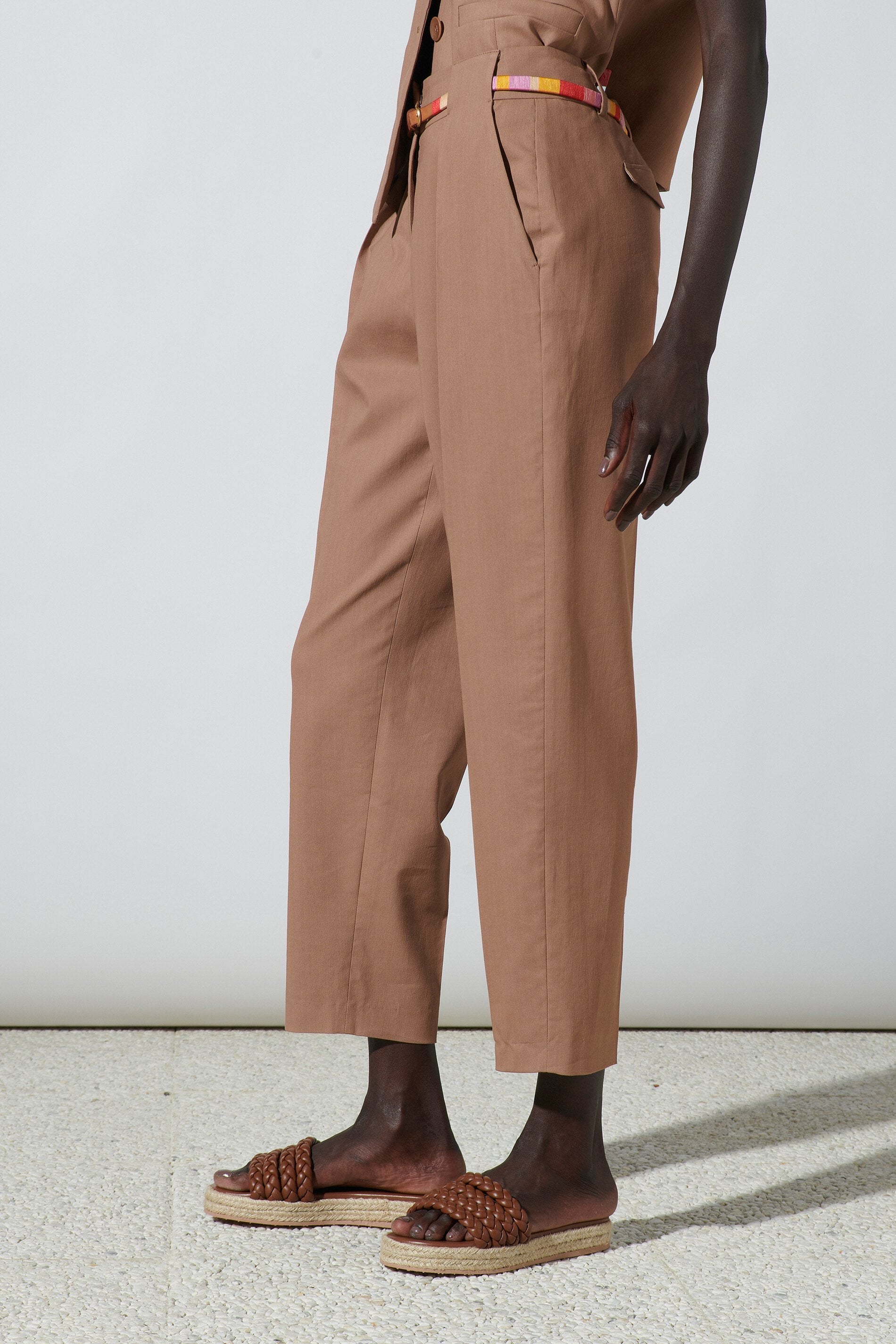 LUISA-CERANO-OUTLET-SALE-Gabardine-Tapered-Pants-Hosen-ARCHIVE-COLLECTION-3_2847add4-8763-4ca7-b6c1-5aa7d864dd9c.jpg
