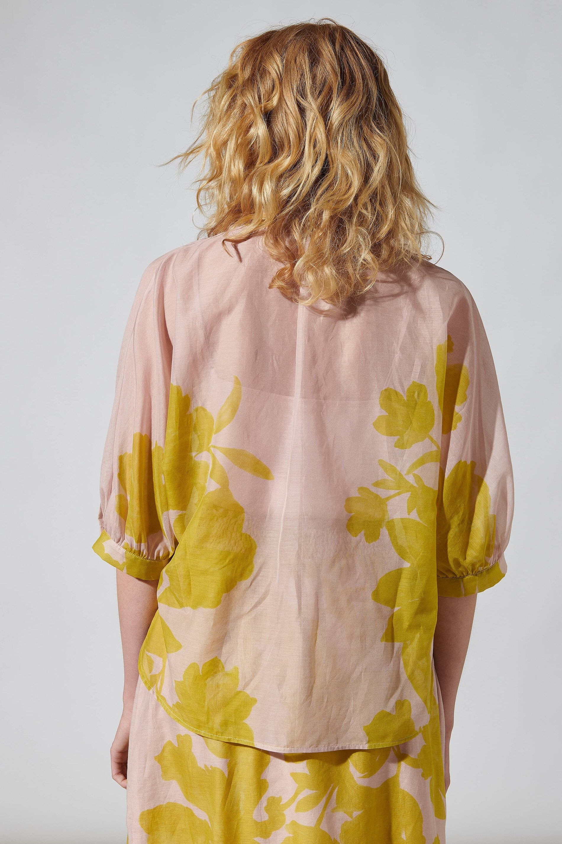 LUISA-CERANO-OUTLET-SALE-Kimonobluse-mit-Blossom-Print-Blusen-ARCHIVE-COLLECTION-4.jpg