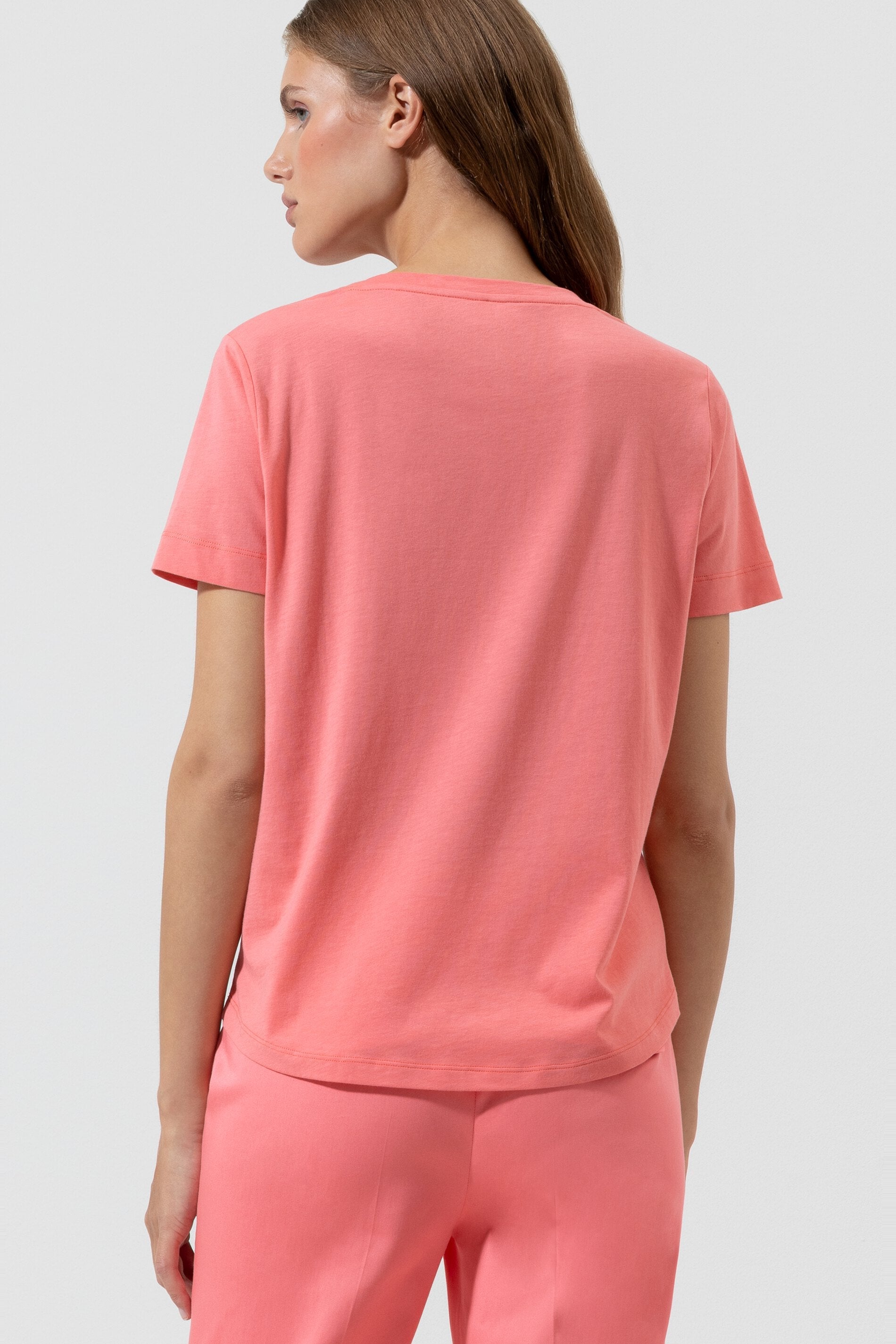 LUISA-CERANO-OUTLET-SALE-T-Shirt-aus-Organic-Cotton-Shirts-ARCHIVE-COLLECTION-4_b4ea7d41-3557-41ed-b22a-d1d8397eeaa6.jpg