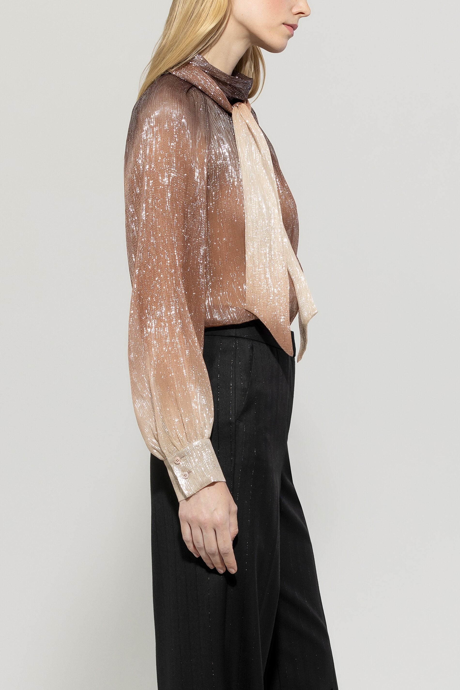 Luisa Cerano-Lamé-Schluppenbluse-Hemden & Blusen-Black-Deal-Outlet-by-ARCHIVIST