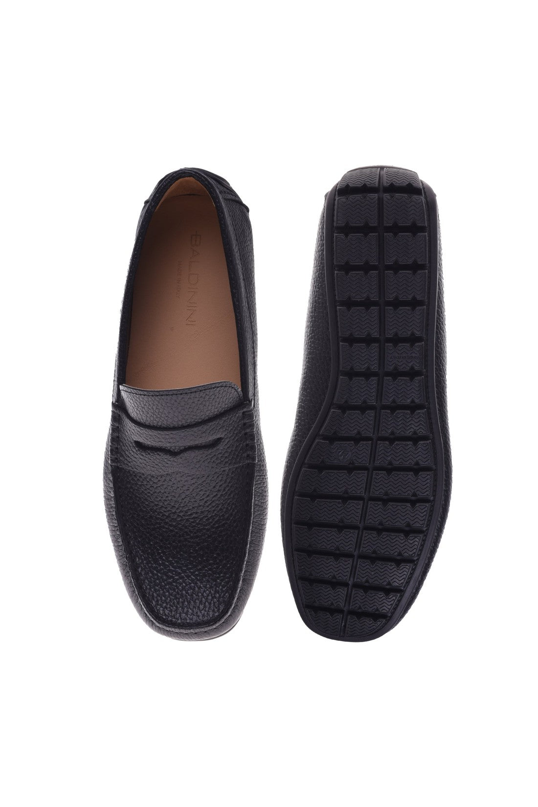 Loafer in black tumbled leather