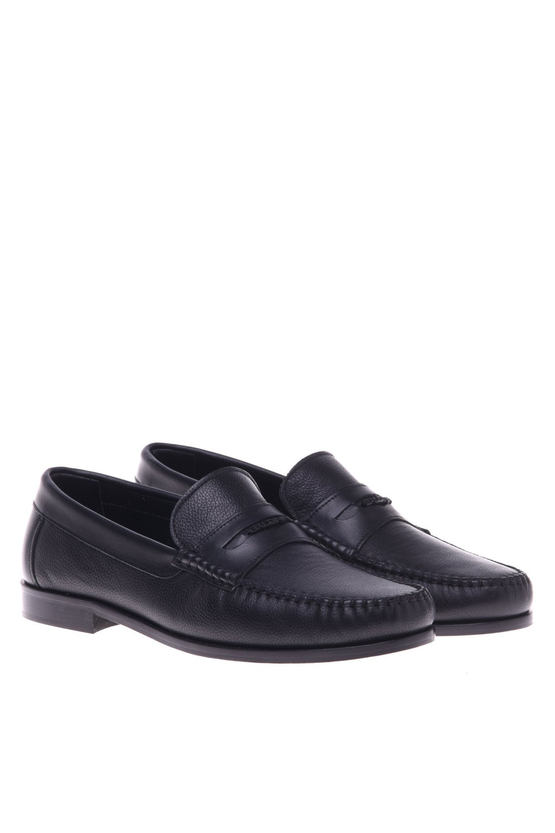 Loafer in black tumbled leather