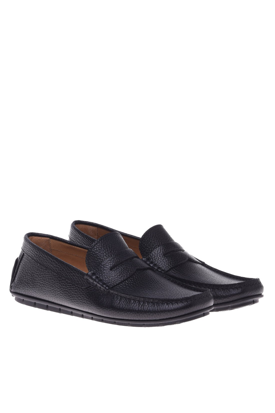 Loafer in black tumbled leather