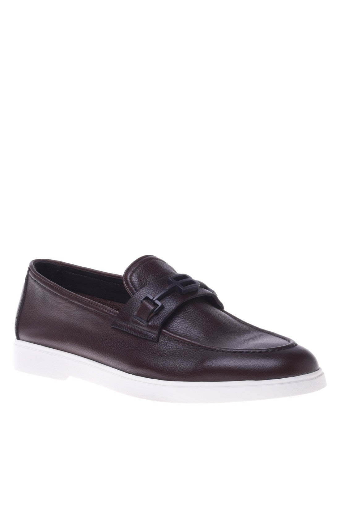 Loafer in brown tumbled leather