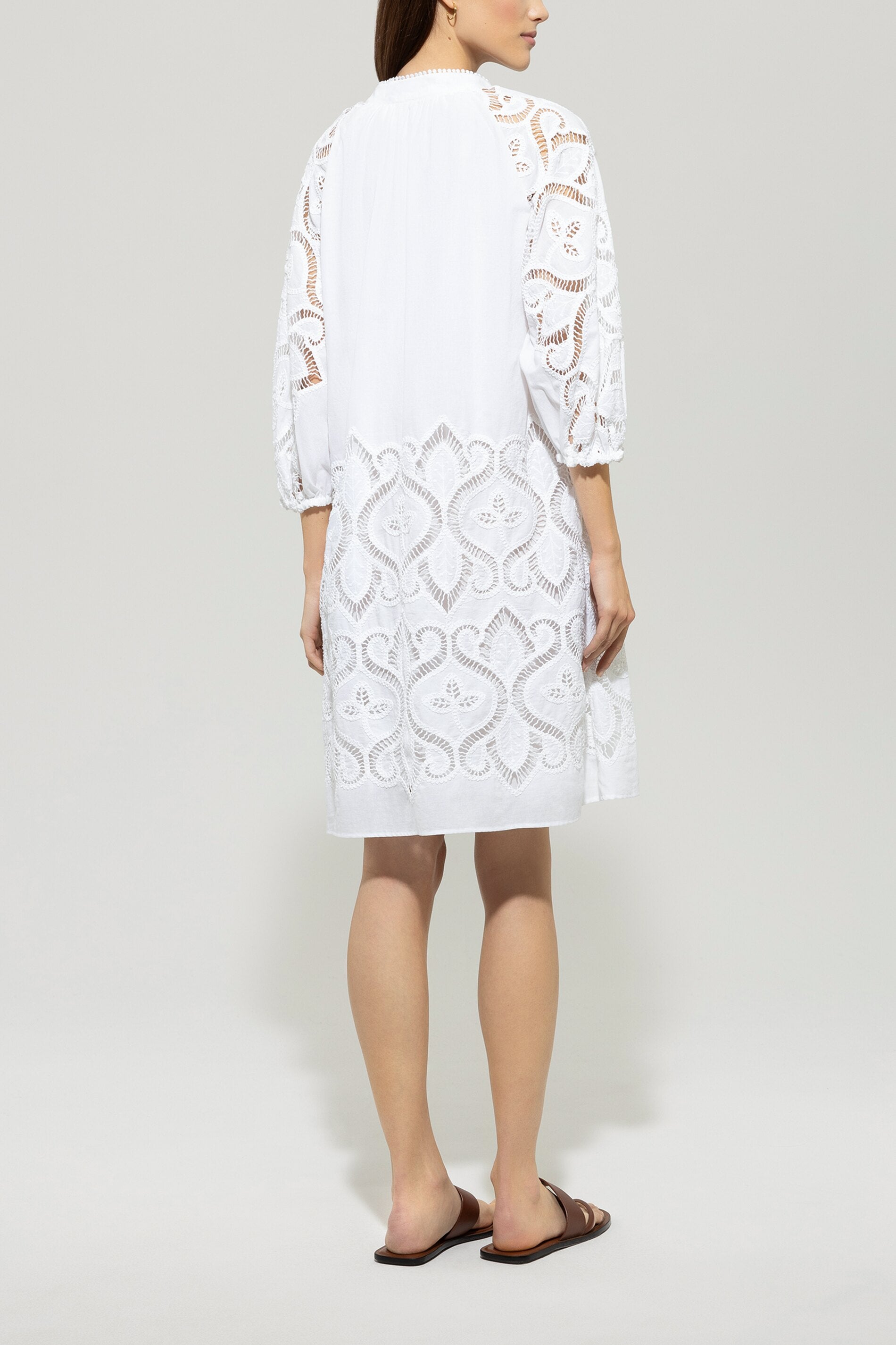 Kleid mit Lochstickerei-Kleider & Röcke-Luisa Cerano-ARCHIVIST