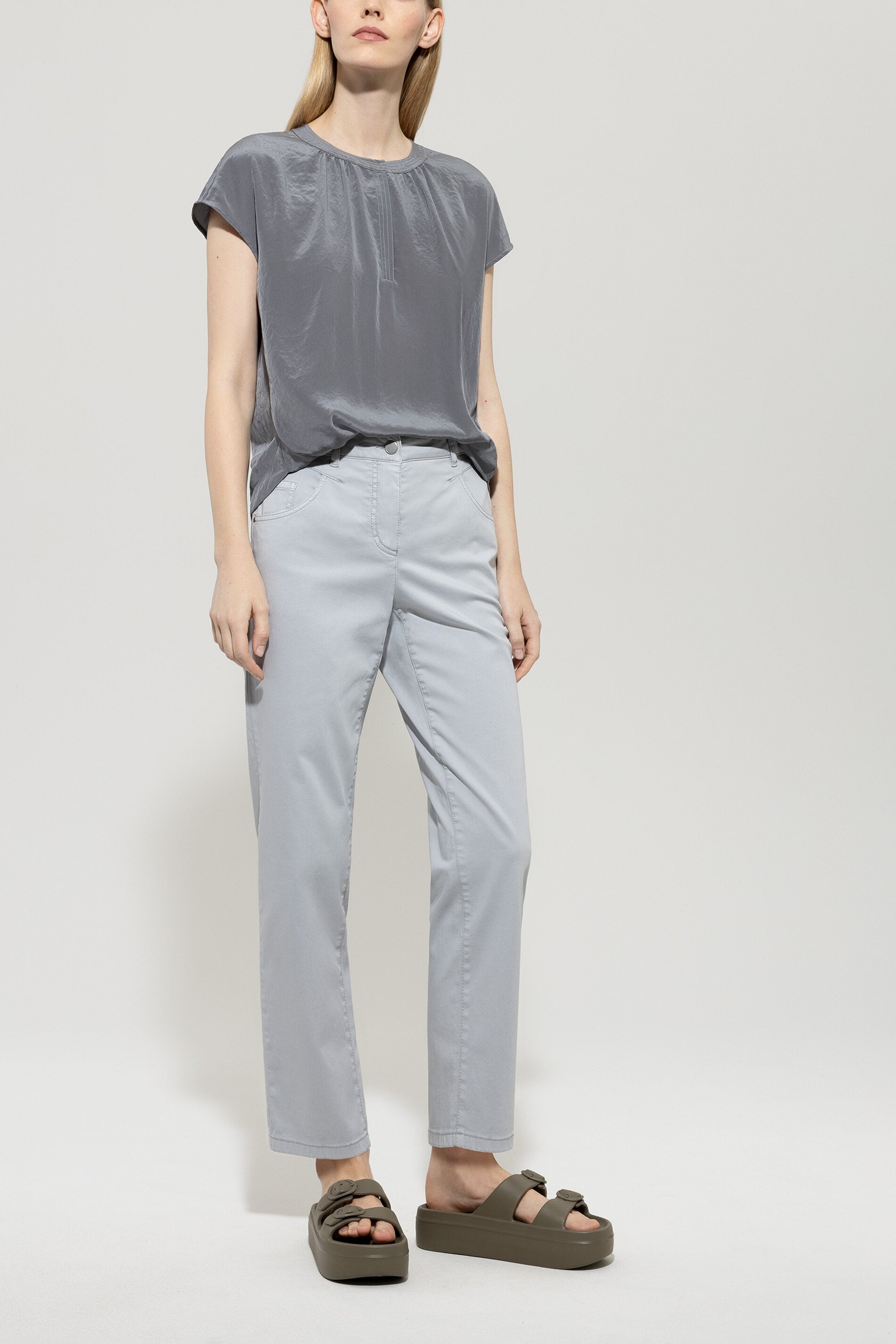 High-Stretch-Tapered-Denim