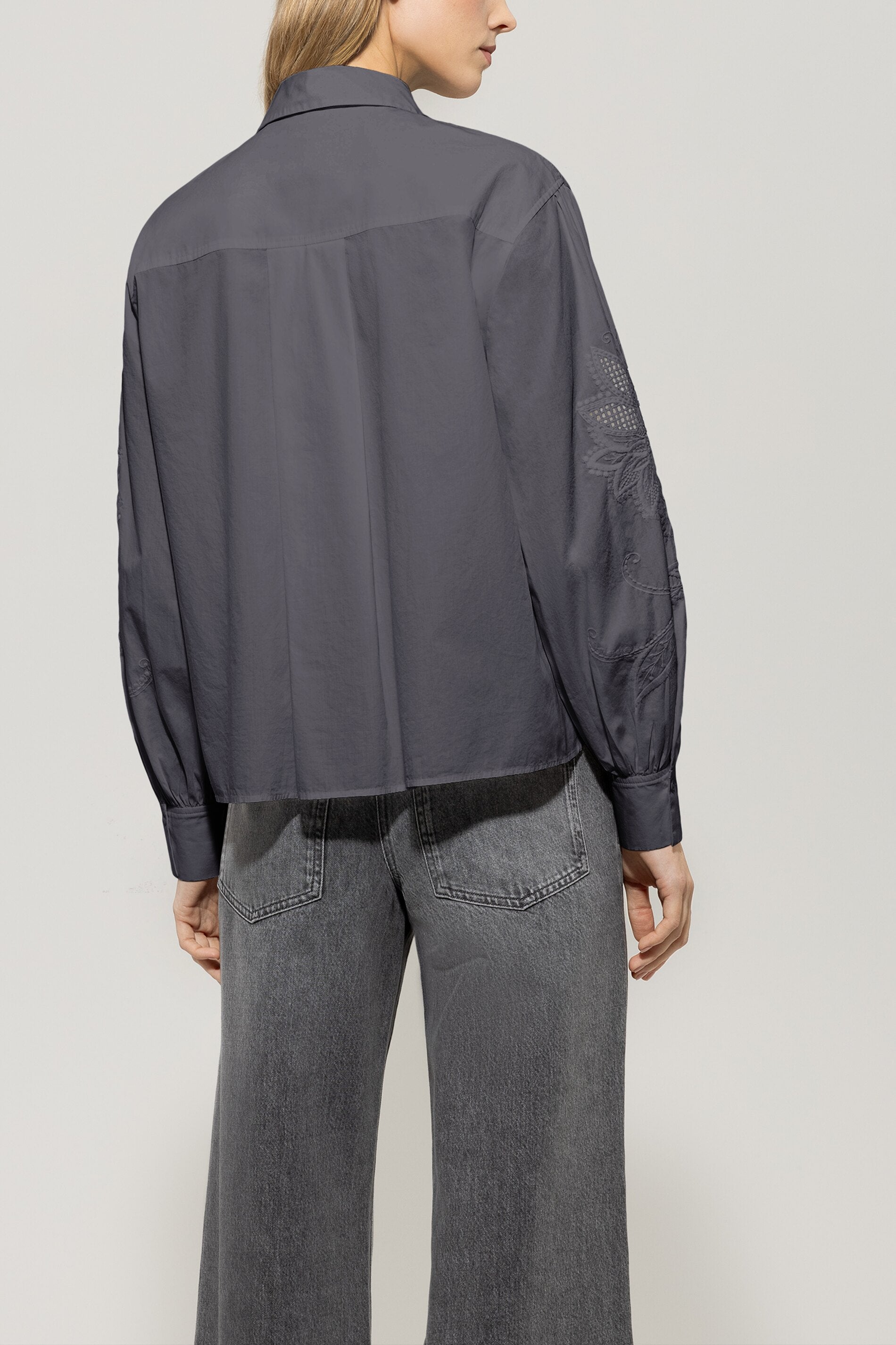 Langarm-Bluse mit Stickerei