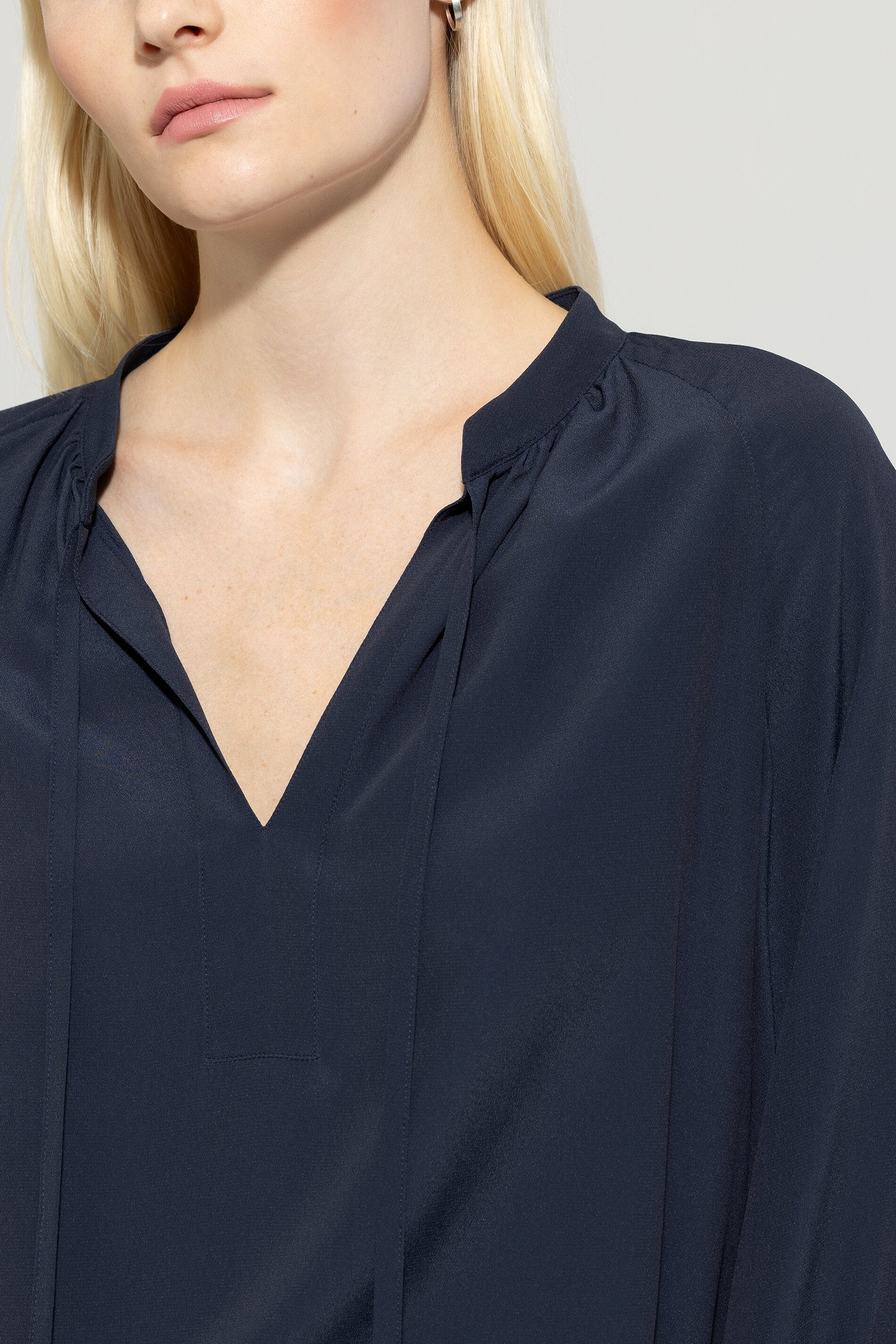 Luisa Cerano-Tunikabluse aus Seiden-Mix-Hemden & Blusen-Black-Deal-Outlet-by-ARCHIVIST