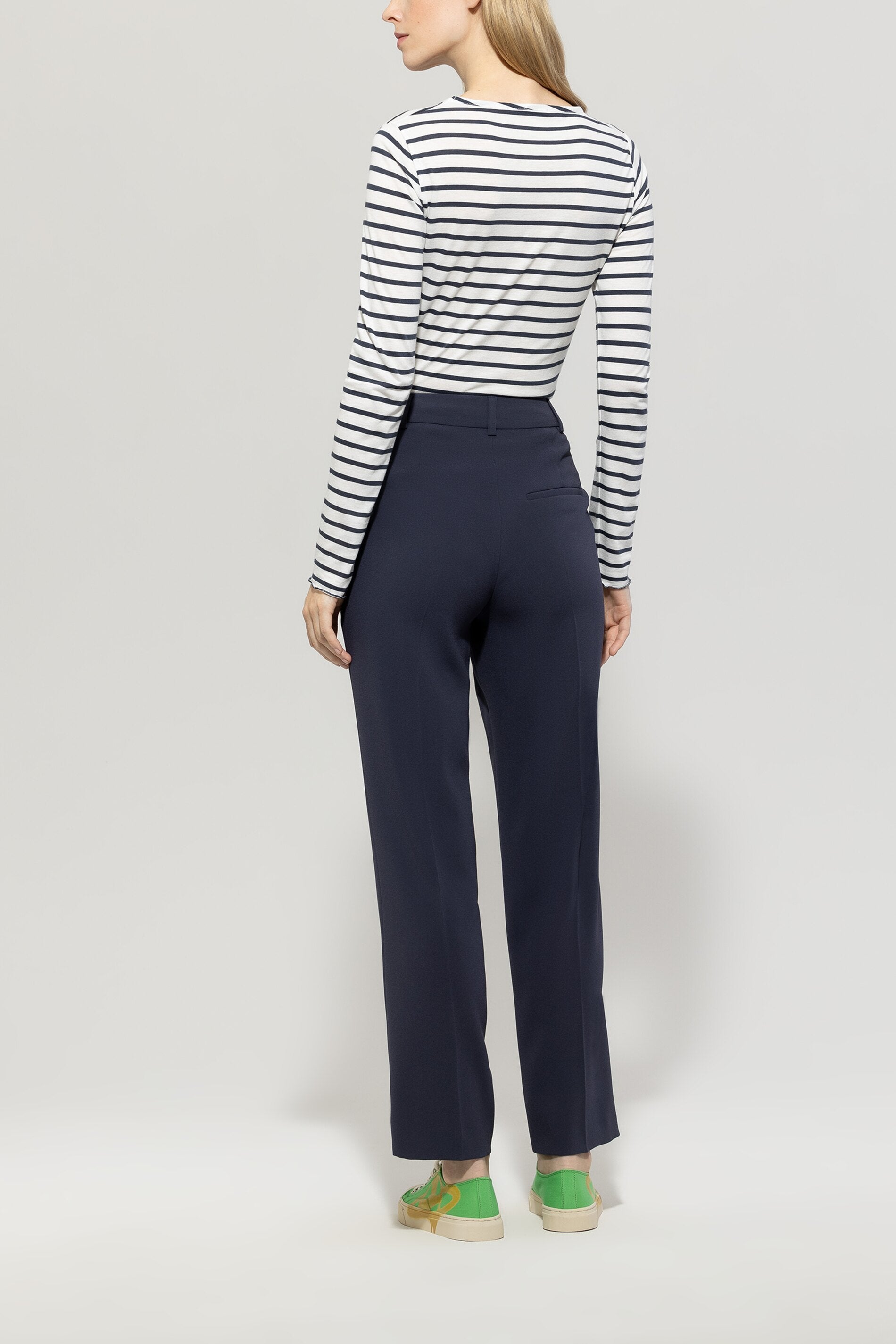 Luisa Cerano-Satin-Tapered-Pants-Hosen-Black-Deal-Outlet-by-ARCHIVIST